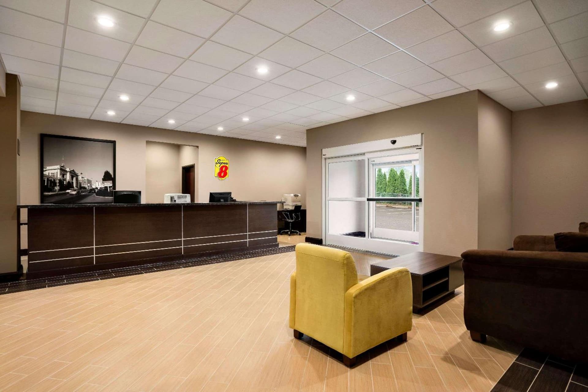 Super 8 by Wyndham Hershey Chocolate Avenue gallery photo in Hershey, PA — image 37