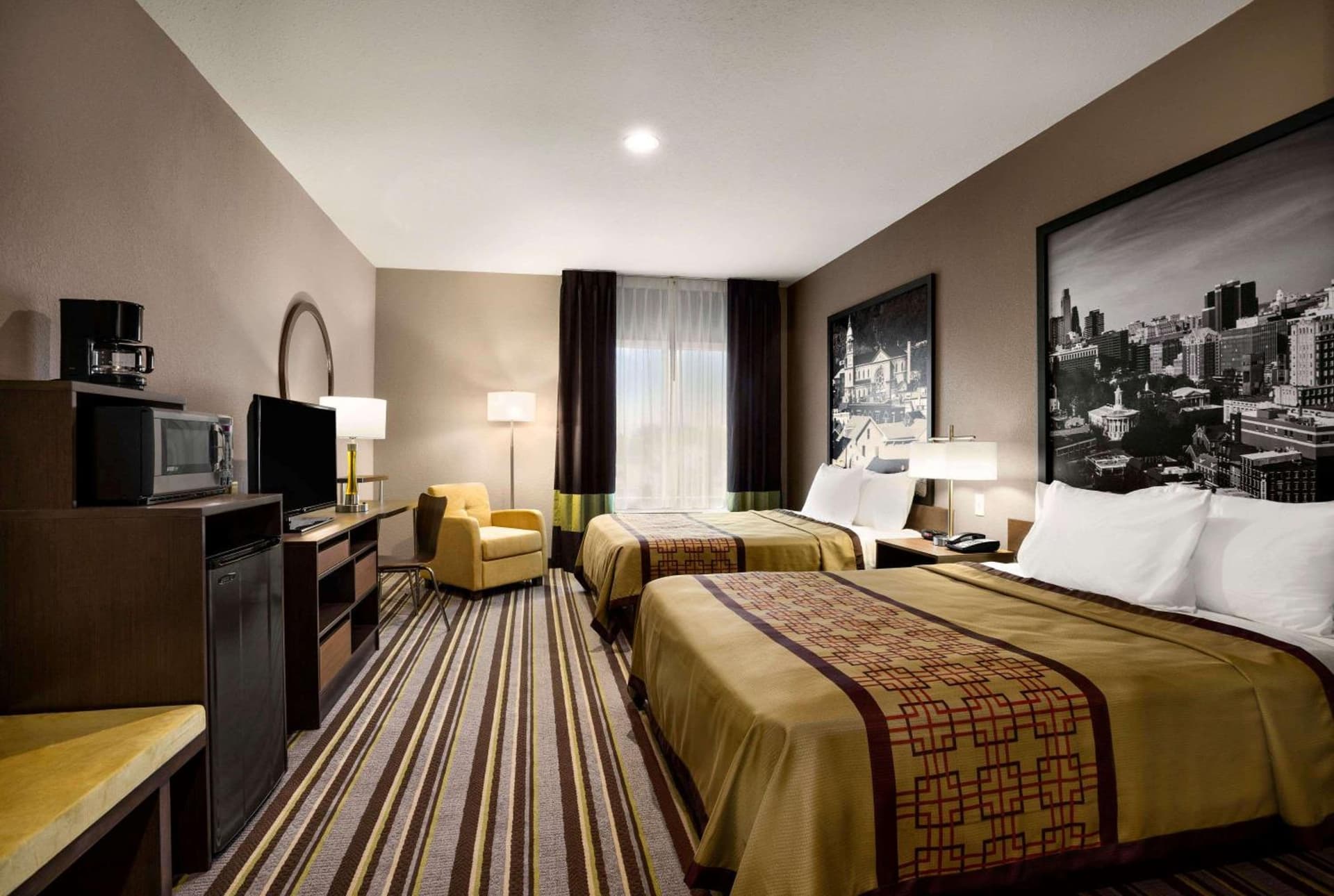 Super 8 by Wyndham Hershey Chocolate Avenue interior in Hershey, PA — gallery photo 2