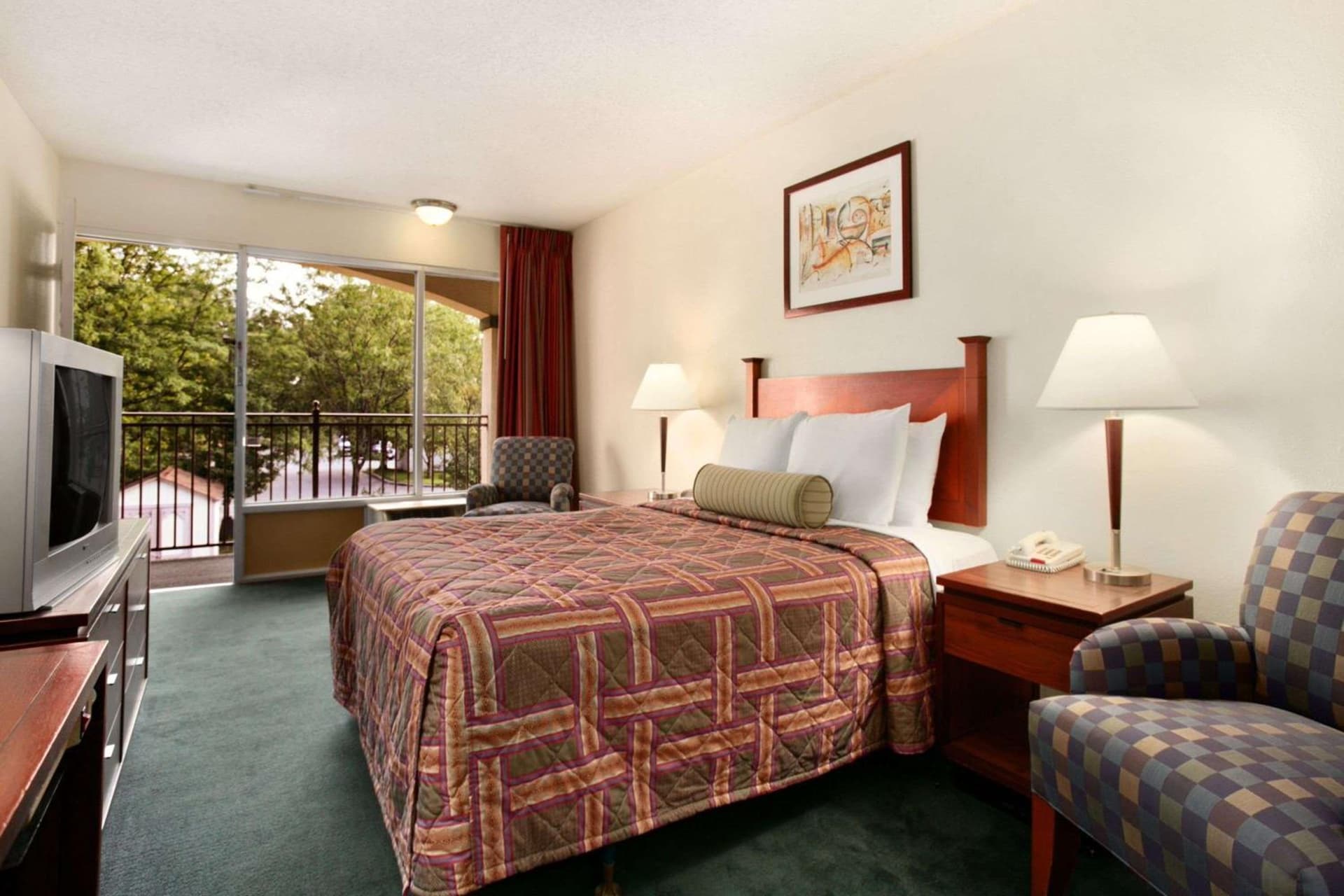Travelodge by Wyndham Waukegan Gurnee — hotel in Waukegan, Illinois