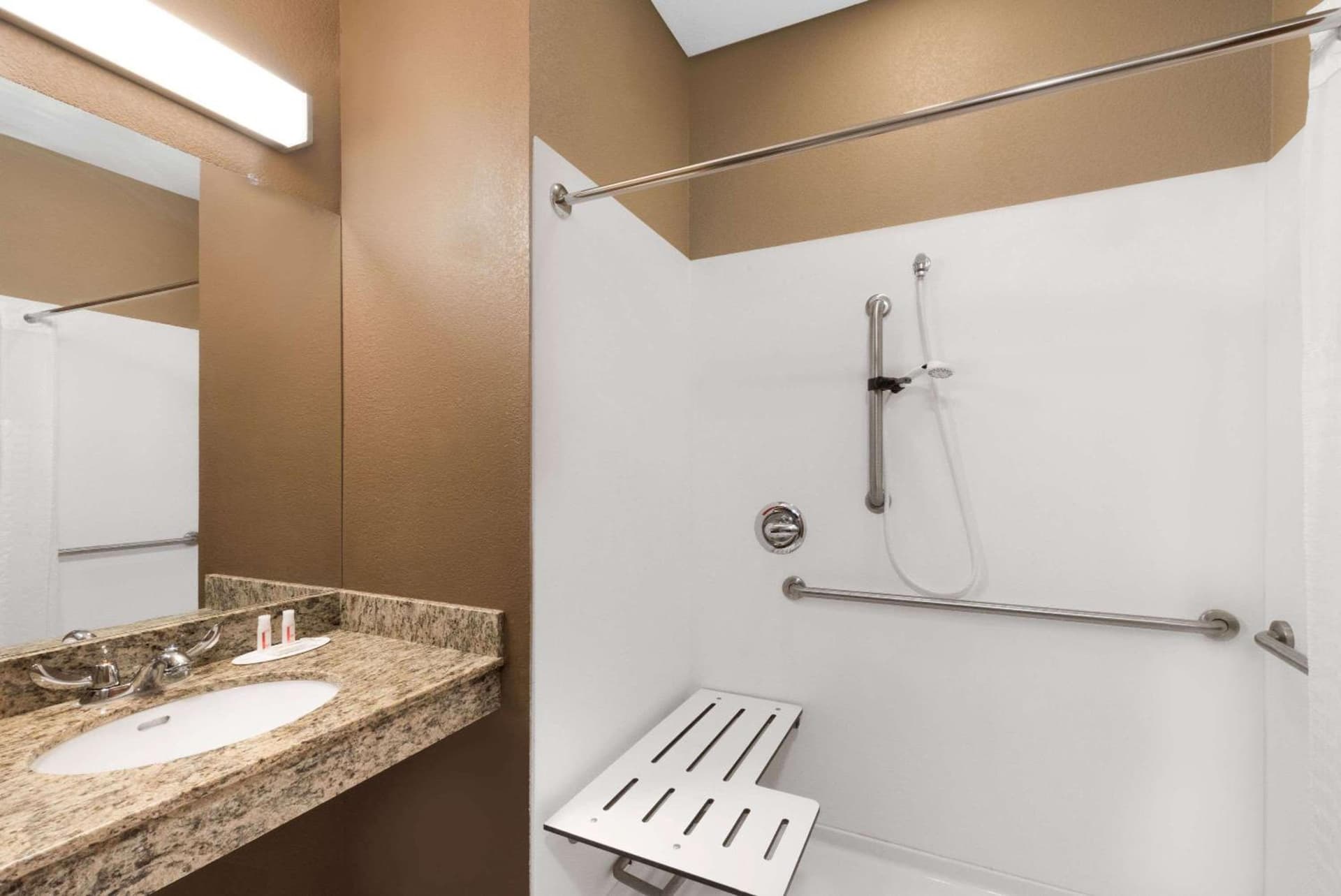 Microtel Inn & Suites by Wyndham gallery photo in Midland, TX — image 32