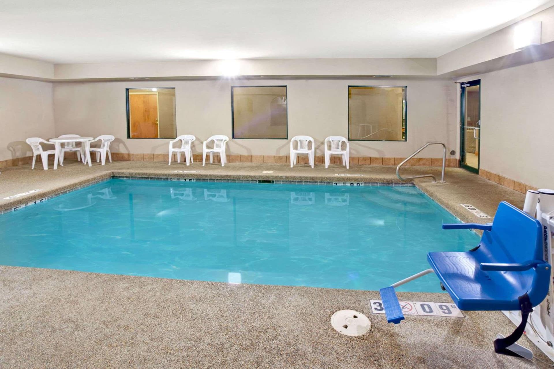 Super 8 by Wyndham South Bend property views in South Bend, IN — gallery photo 3