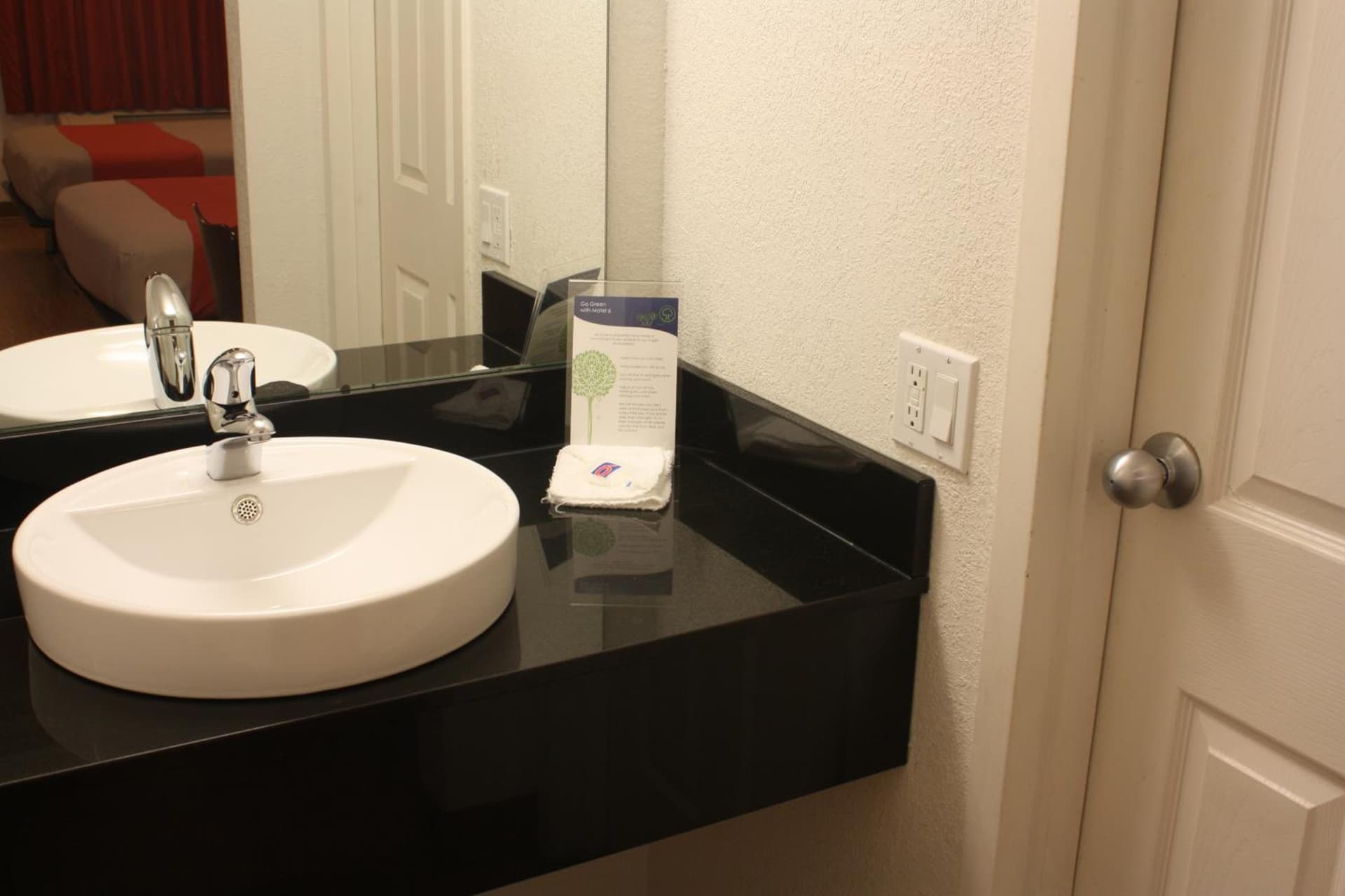 Motel 6-Youngstown, OH gallery photo in Youngstown, OH — image 8