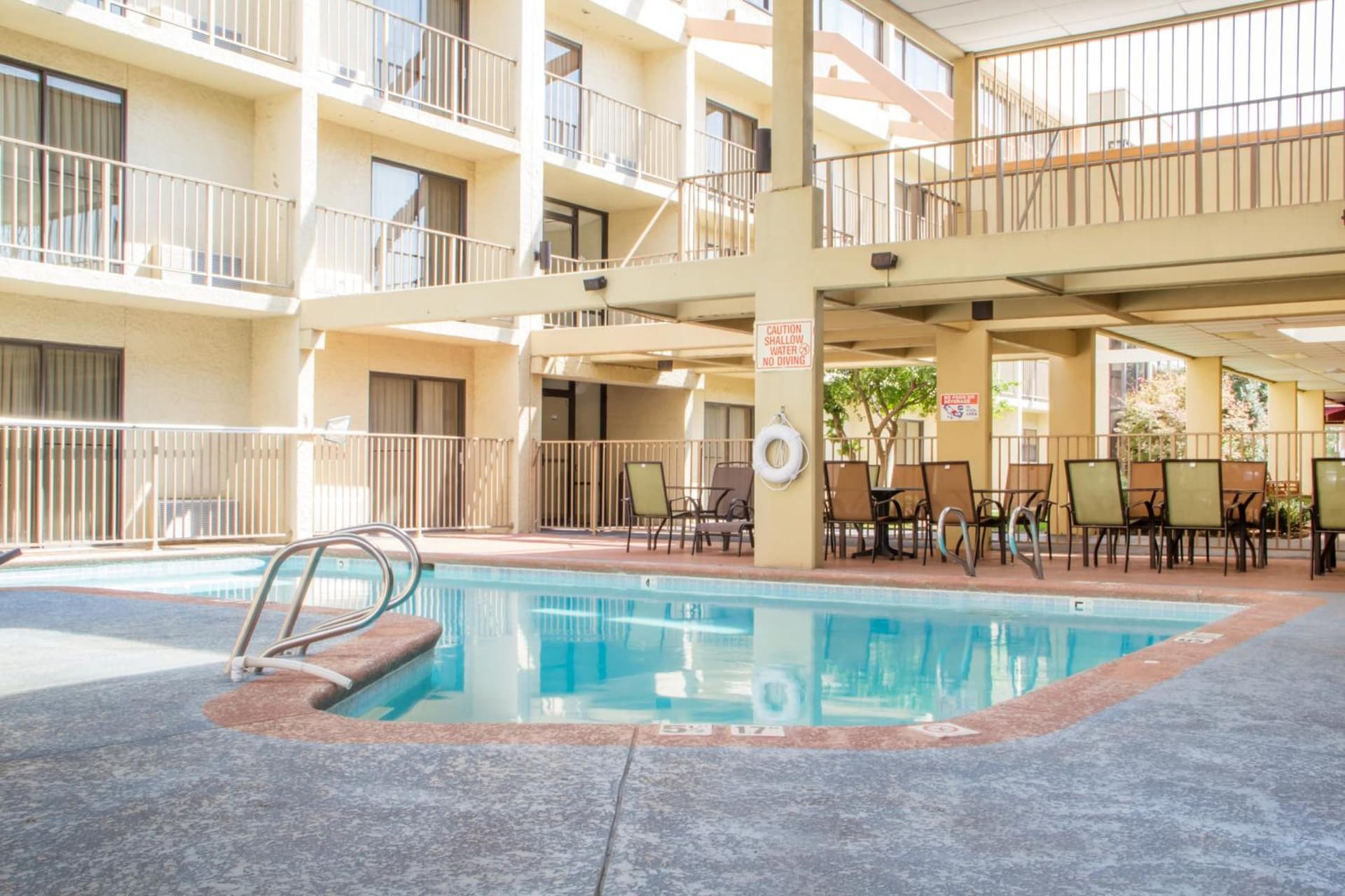 Econo Lodge Broken Arrow-Tulsa gallery photo in Broken Arrow, OK — image 14