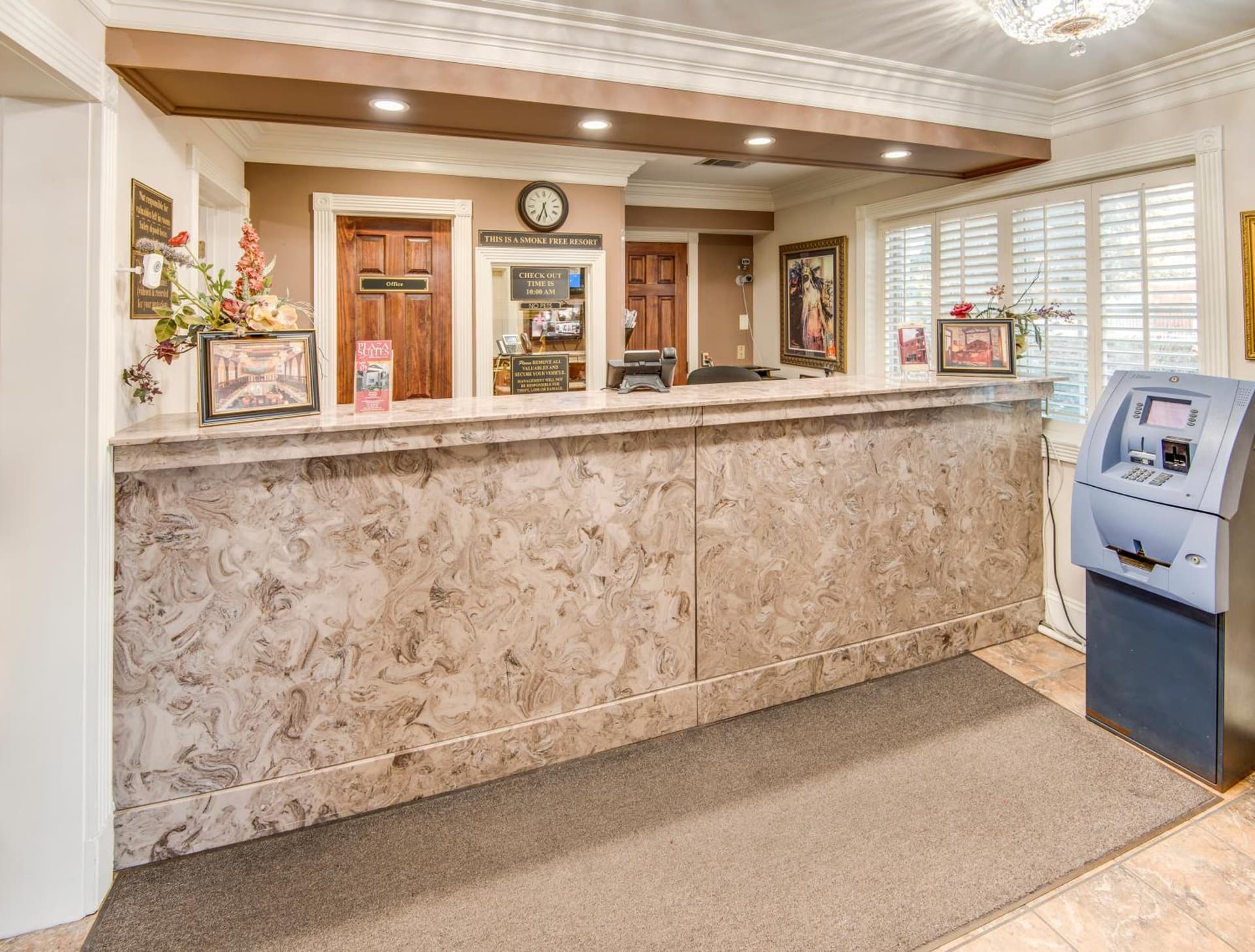 LA Plaza Apartments interior in Metairie, LA — gallery photo 2
