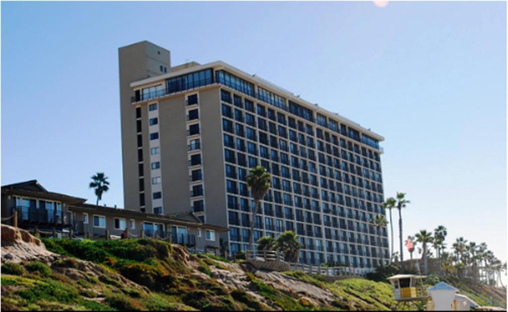 Capri Beach Accommodations at Capri By The Sea interior in San Diego, CA — gallery photo 2