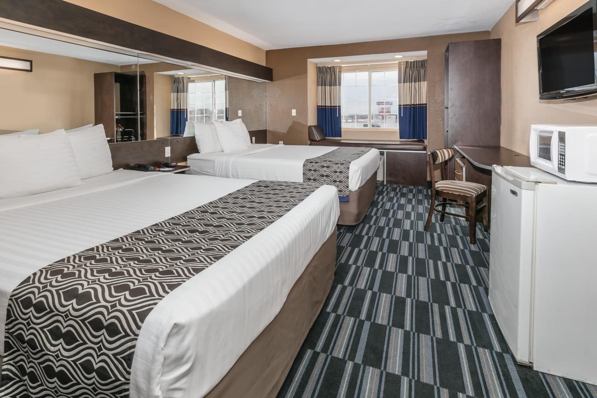 Microtel Inn and Suites Lafayette gallery photo in Lafayette, LA — image 10