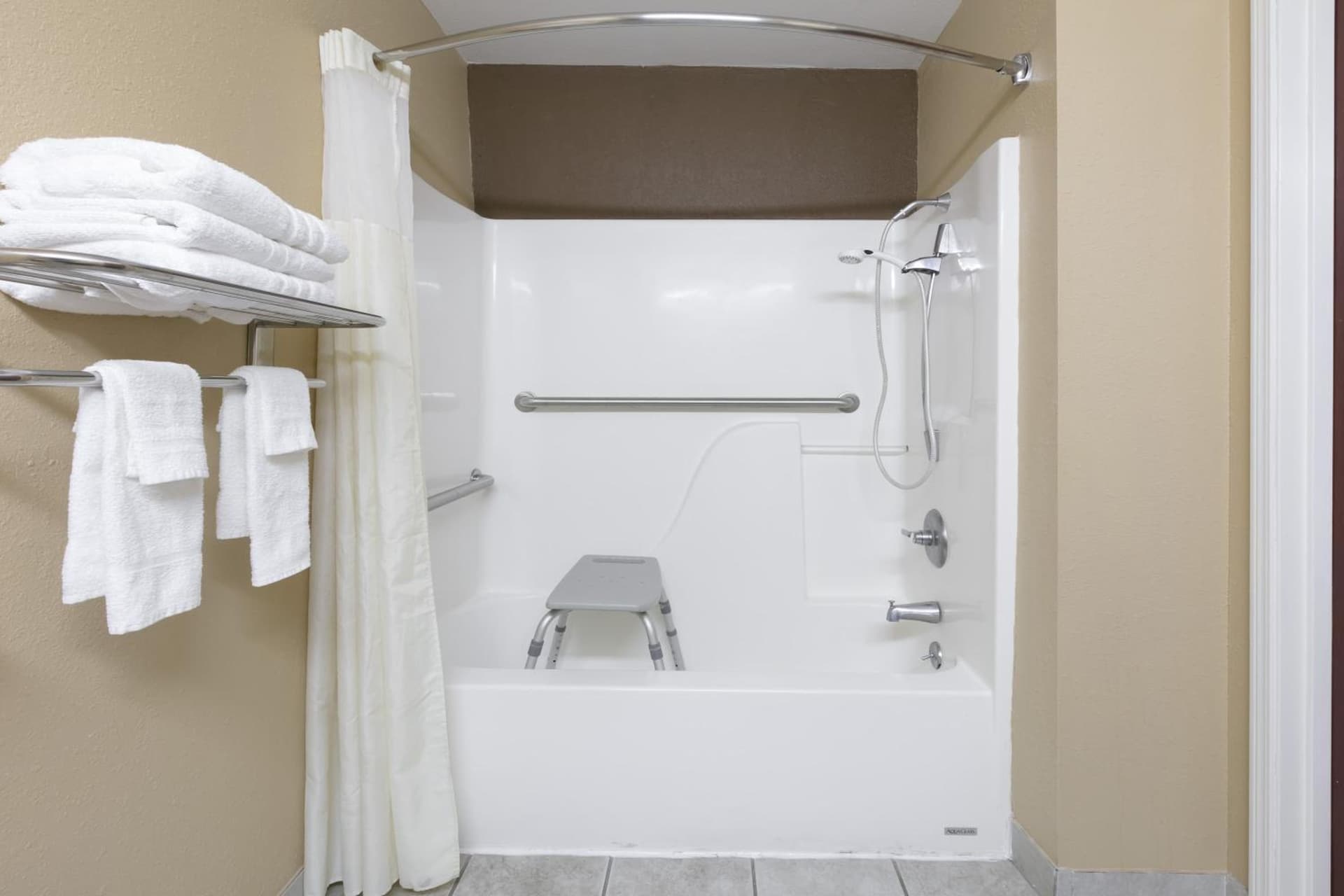 Microtel Inn and Suites Lafayette gallery photo in Lafayette, LA — image 30