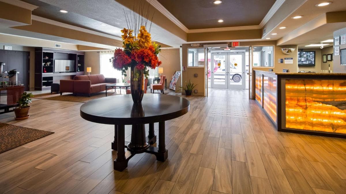 Best Western Airport Inn & Suites Oakland gallery photo in Oakland, CA — image 5