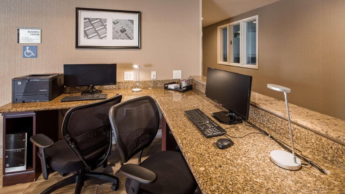 Best Western Airport Inn & Suites Oakland gallery photo in Oakland, CA — image 32