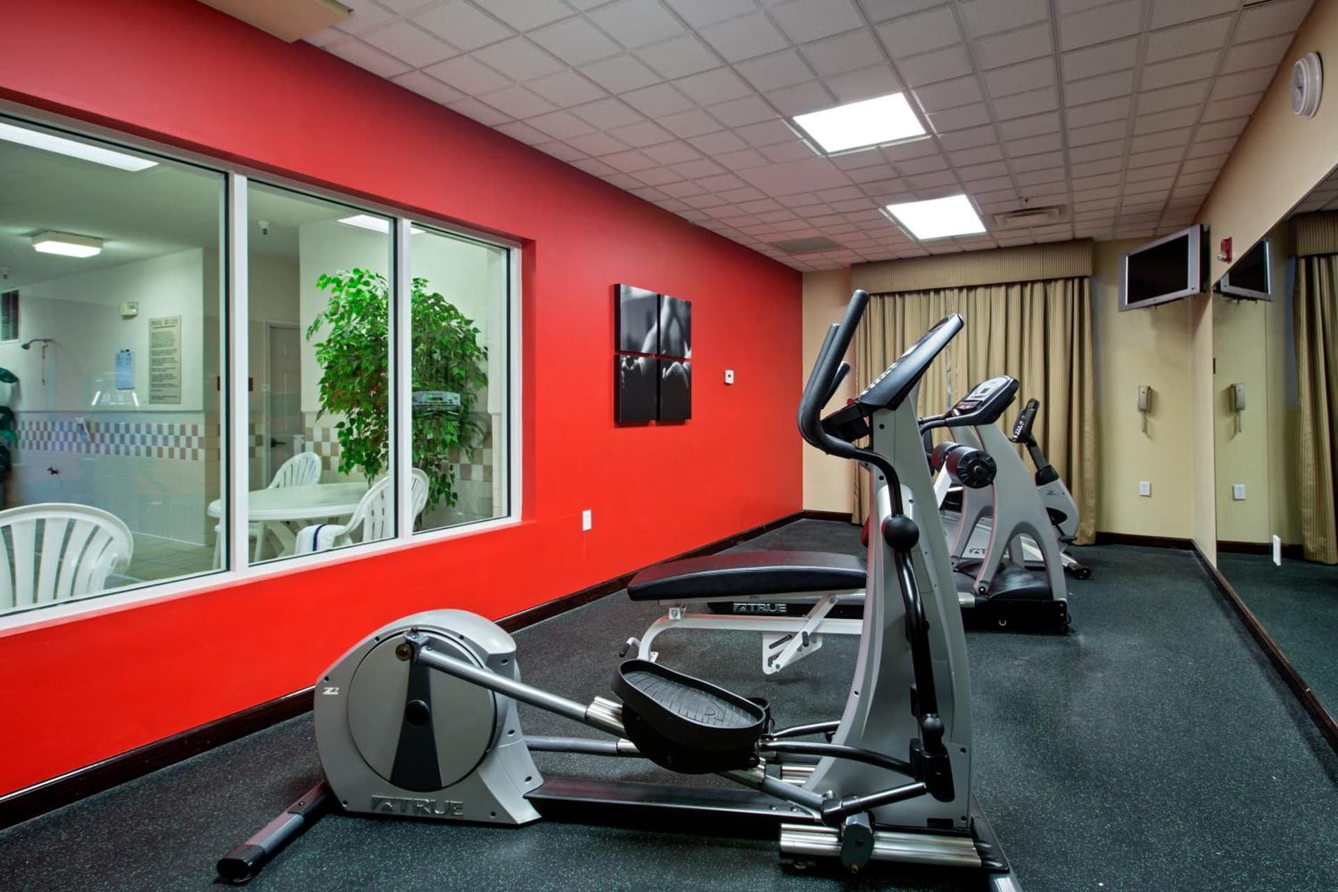 Country Inn & Suites by Radisson, Newport News South, VA property views in Newport News, VA — gallery photo 3