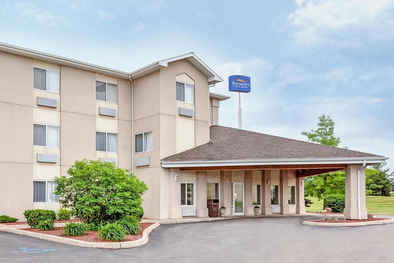 Baymont by Wyndham Howell/Brighton gallery photo in Howell, MI — image 14