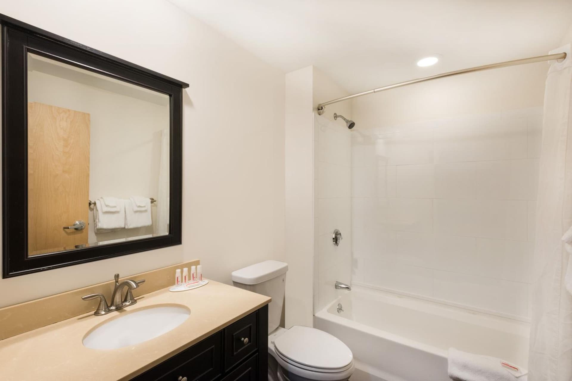 Howard Johnson by Wyndham Quincy/ Boston gallery photo in Quincy, MA — image 22