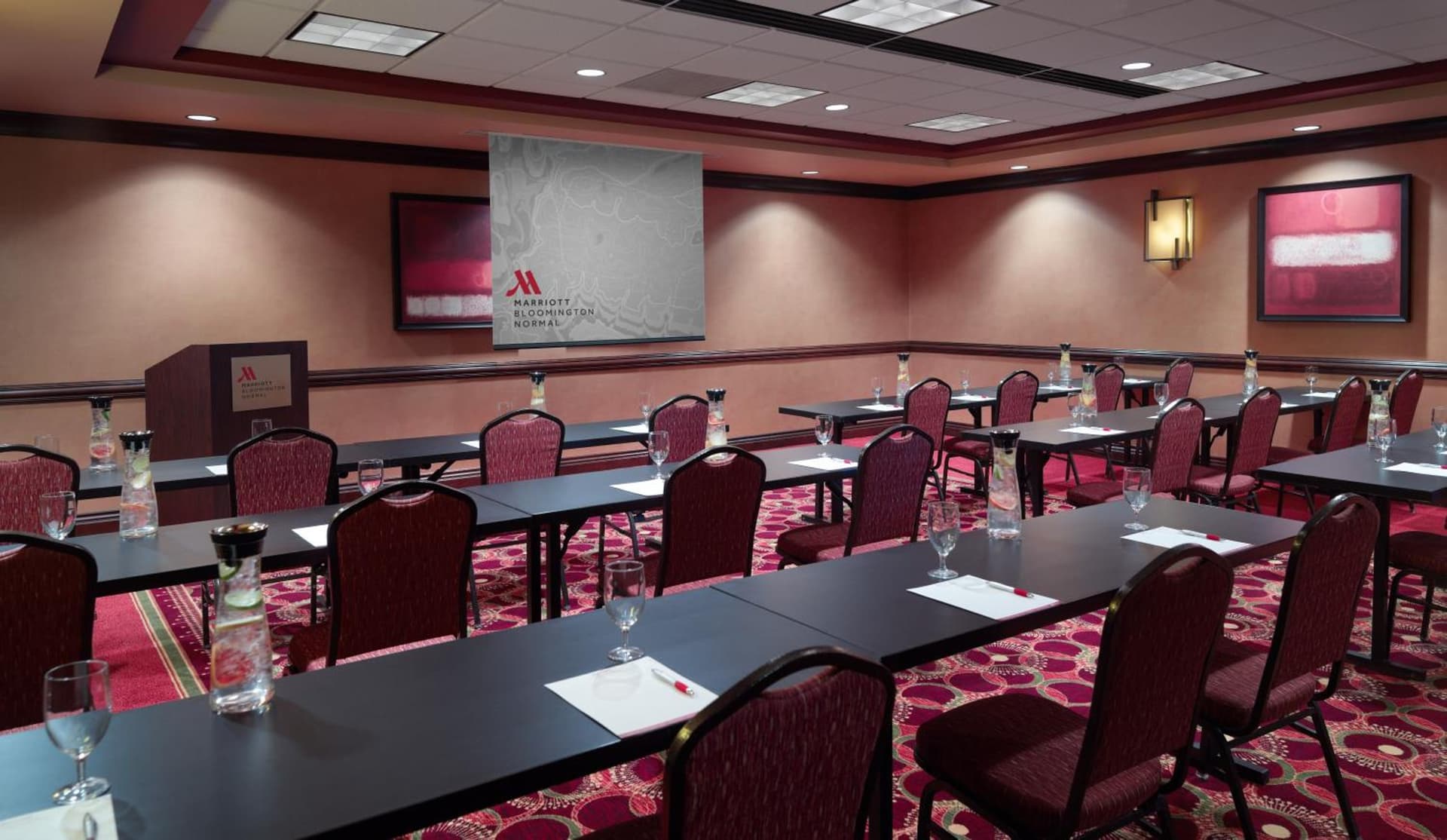 Marriott Bloomington Normal Hotel and Conference Center gallery photo in Bloomington, IL — image 46