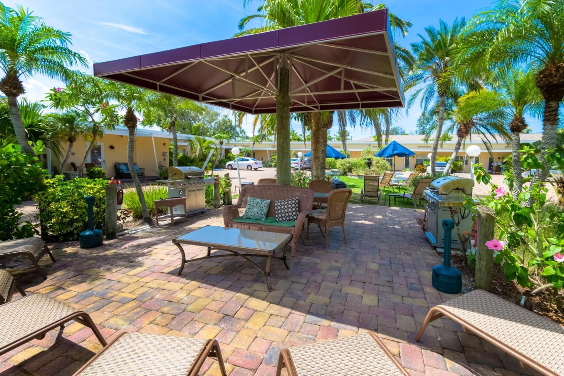 Tropical Beach Resorts - Sarasota gallery photo in Sarasota, FL — image 16