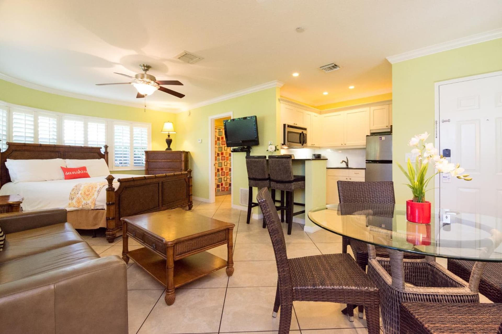 Tropical Beach Resorts - Sarasota gallery photo in Sarasota, FL — image 122