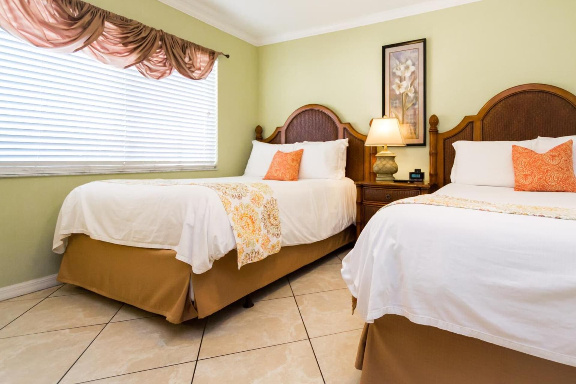 Tropical Beach Resorts - Sarasota gallery photo in Sarasota, FL — image 96