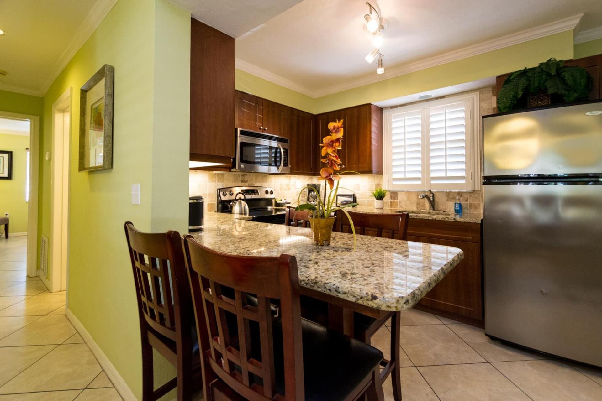Tropical Beach Resorts - Sarasota gallery photo in Sarasota, FL — image 35