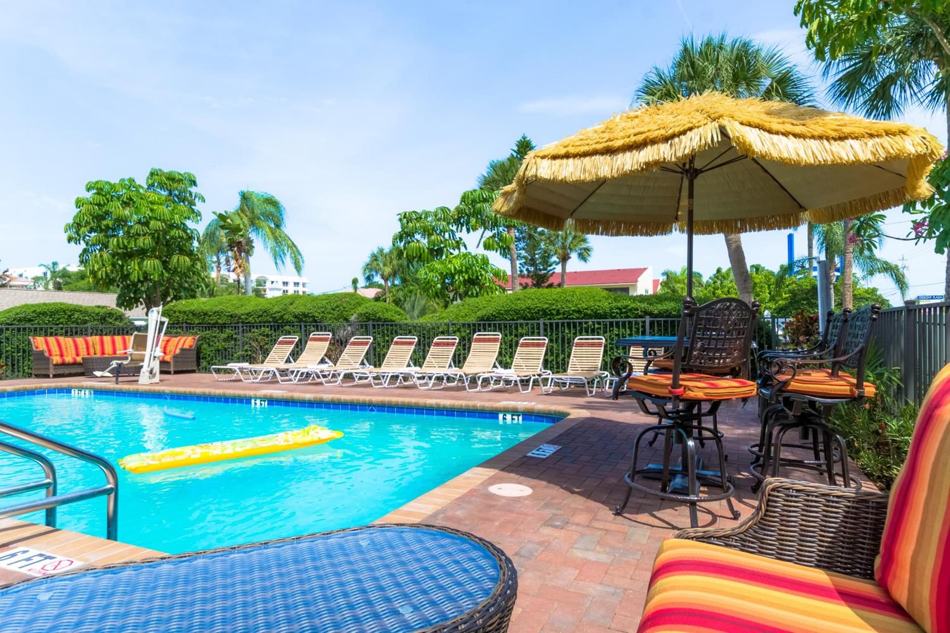 Tropical Beach Resorts - Sarasota interior in Sarasota, FL — gallery photo 2