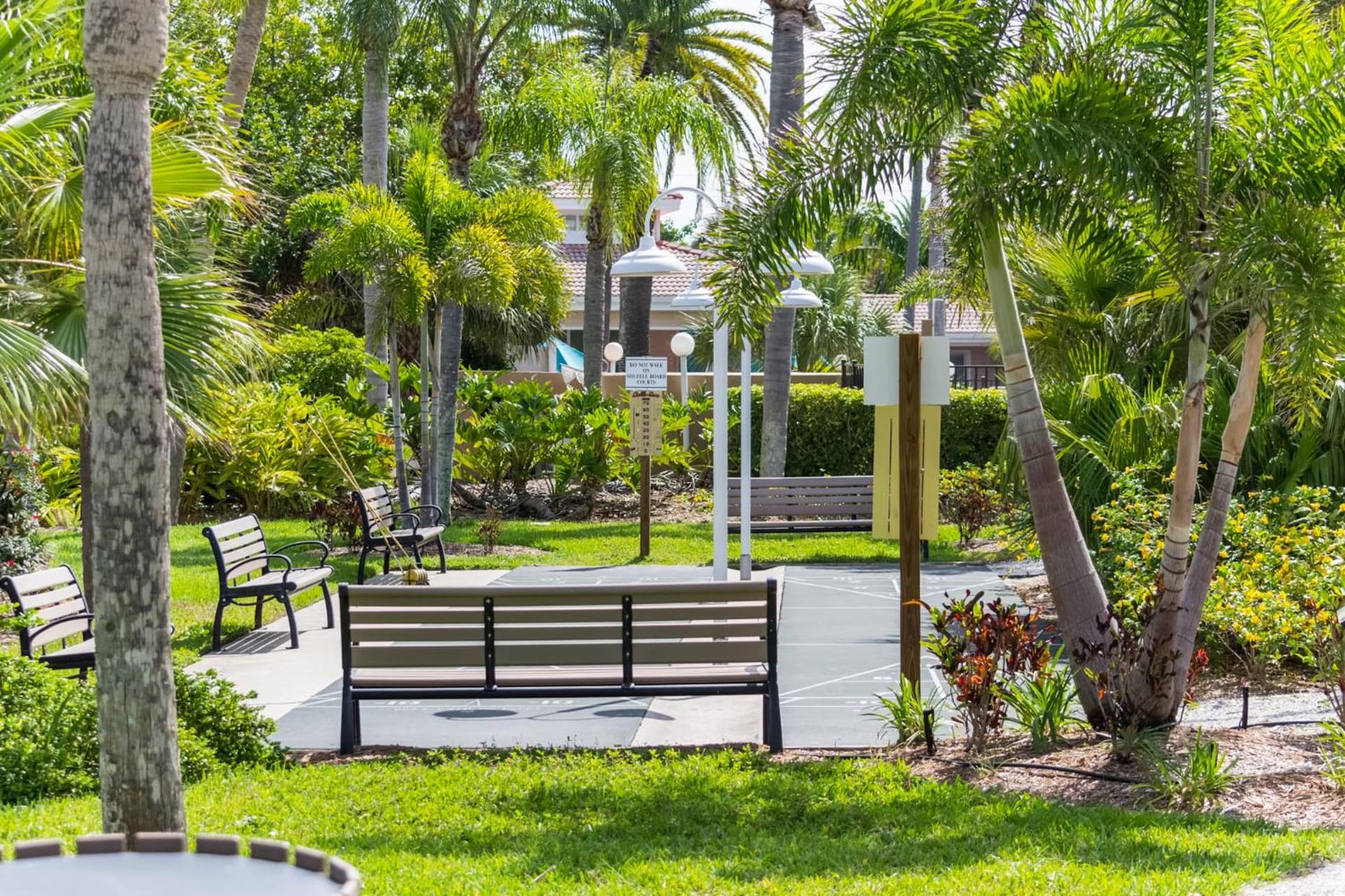 Tropical Beach Resorts - Sarasota gallery photo in Sarasota, FL — image 81