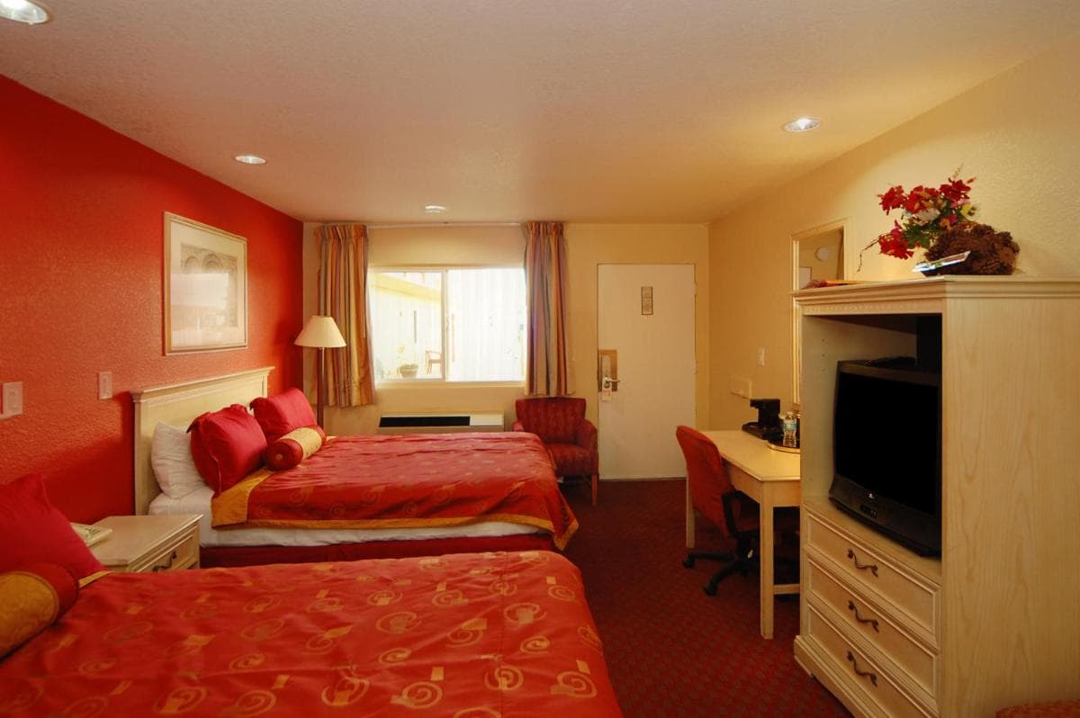 Imperial Inn Oakland gallery photo in Oakland, CA — image 35