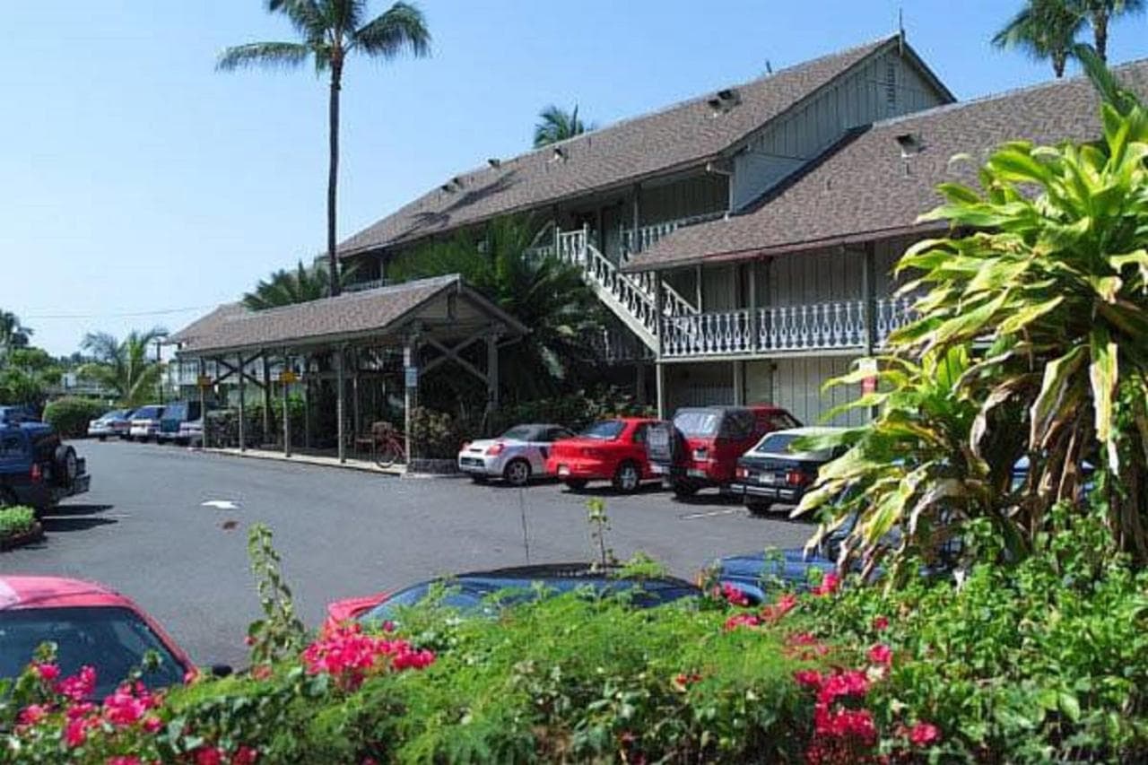 Kona Islander interior in Kailua-Kona — gallery photo 2