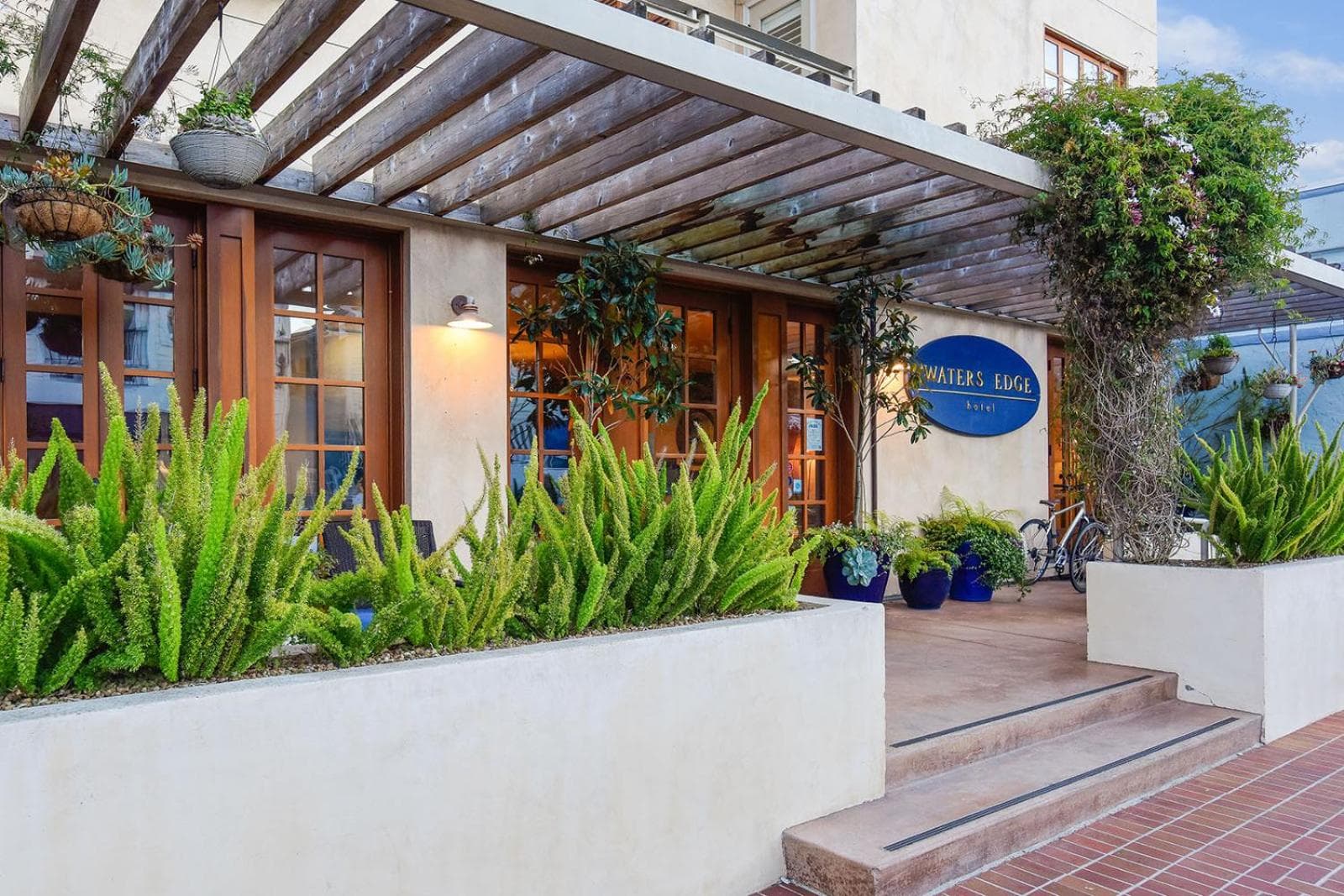 Waters Edge gallery photo in Tiburon, CA — image 16