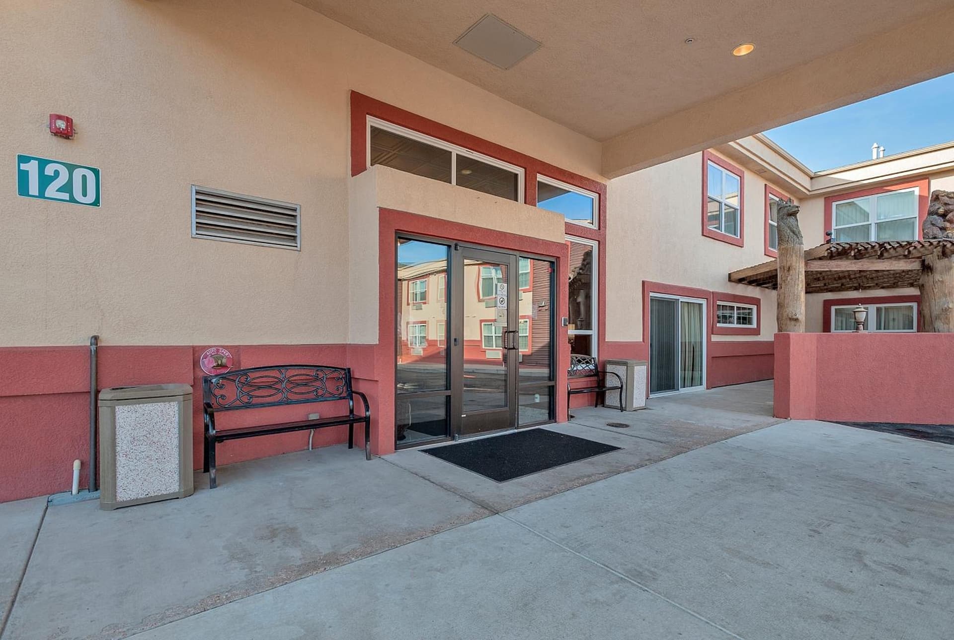 Days Inn by Wyndham Manitou Springs gallery photo in Manitou Springs, CO — image 107