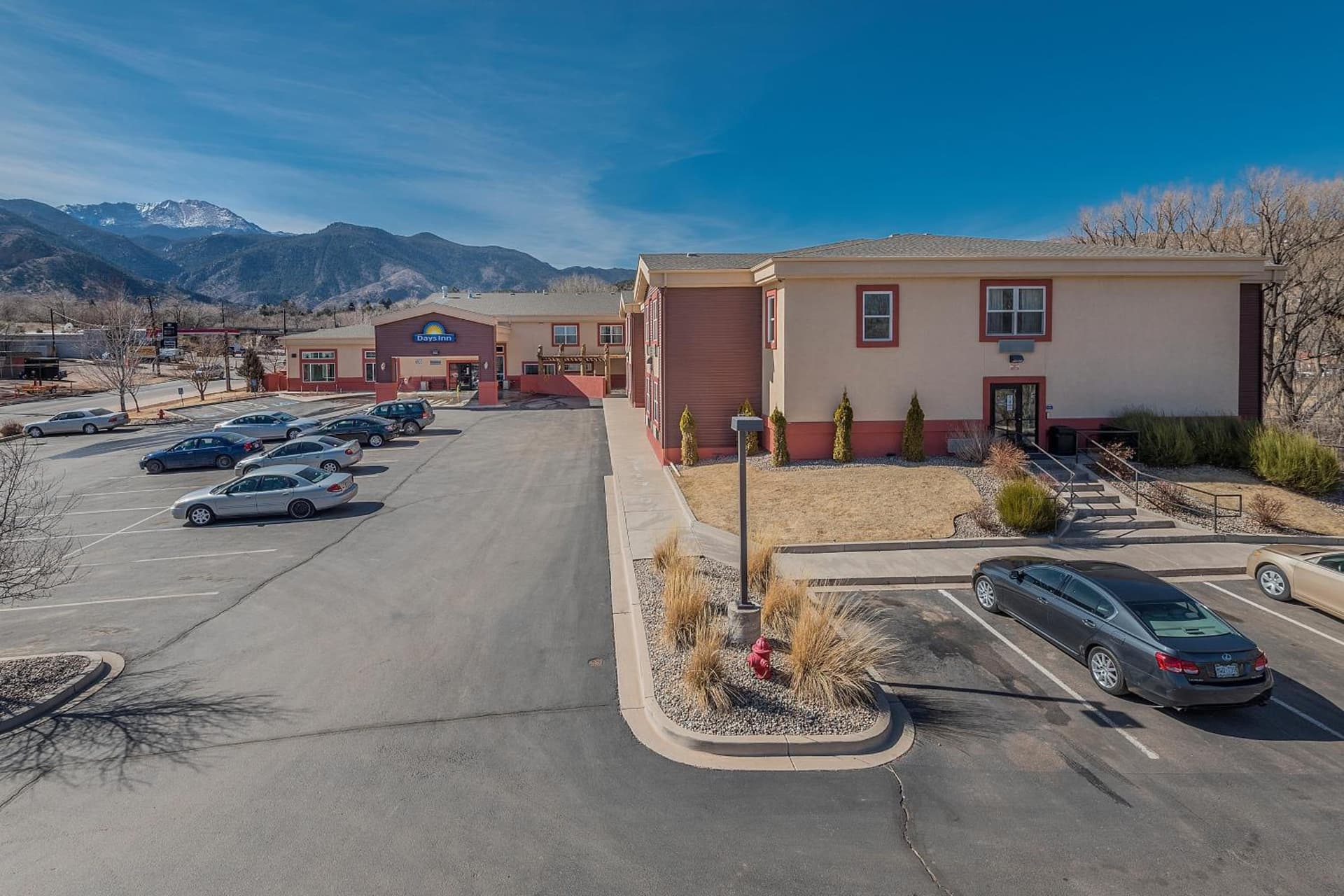 Days Inn by Wyndham Manitou Springs gallery photo in Manitou Springs, CO — image 114