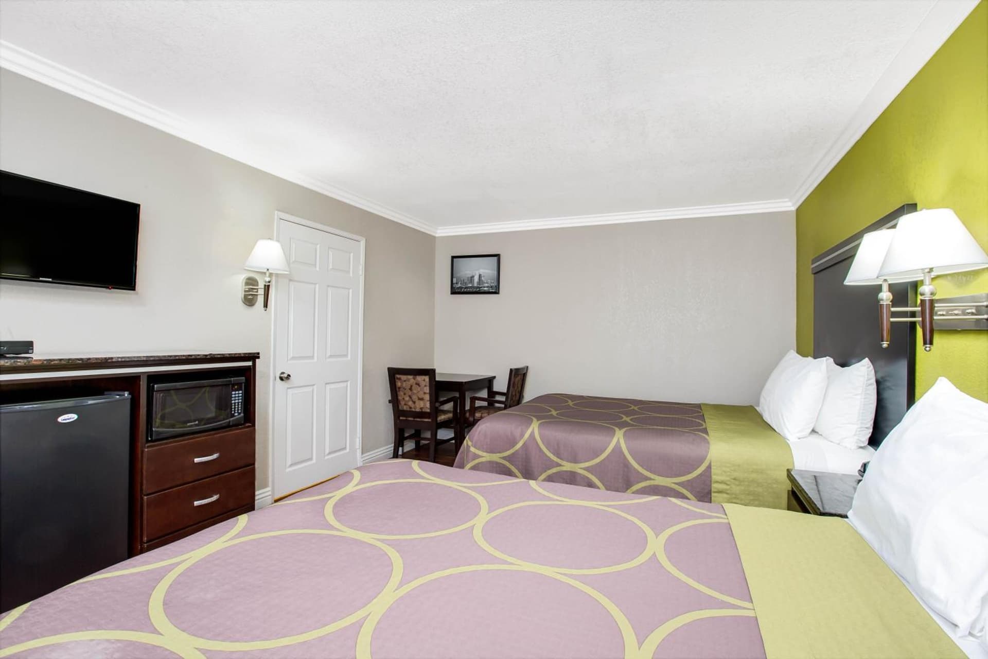 Super 8 by Wyndham Inglewood/LAX/LA Airport gallery photo in Inglewood, CA — image 27