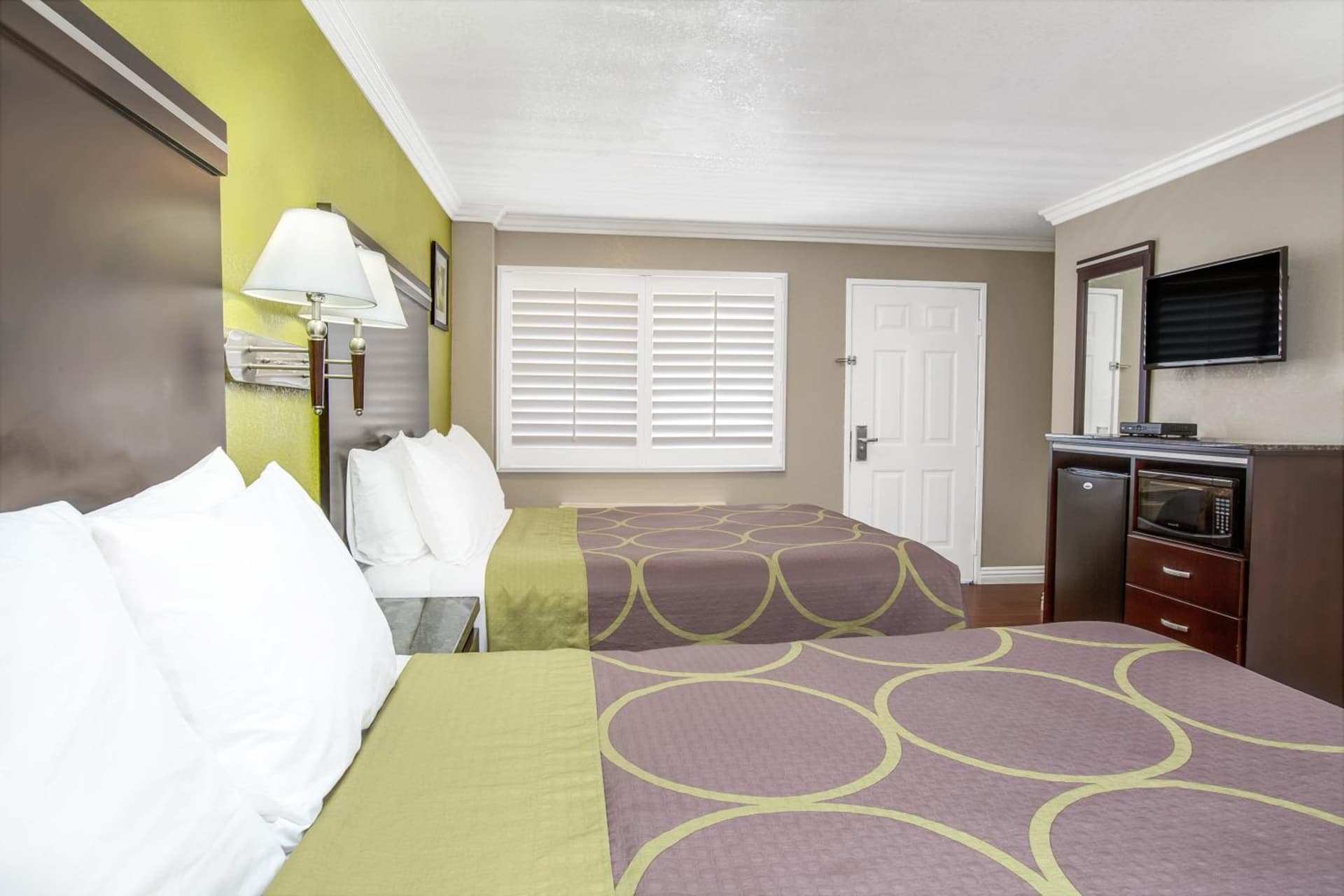 Super 8 by Wyndham Inglewood/LAX/LA Airport gallery photo in Inglewood, CA — image 44