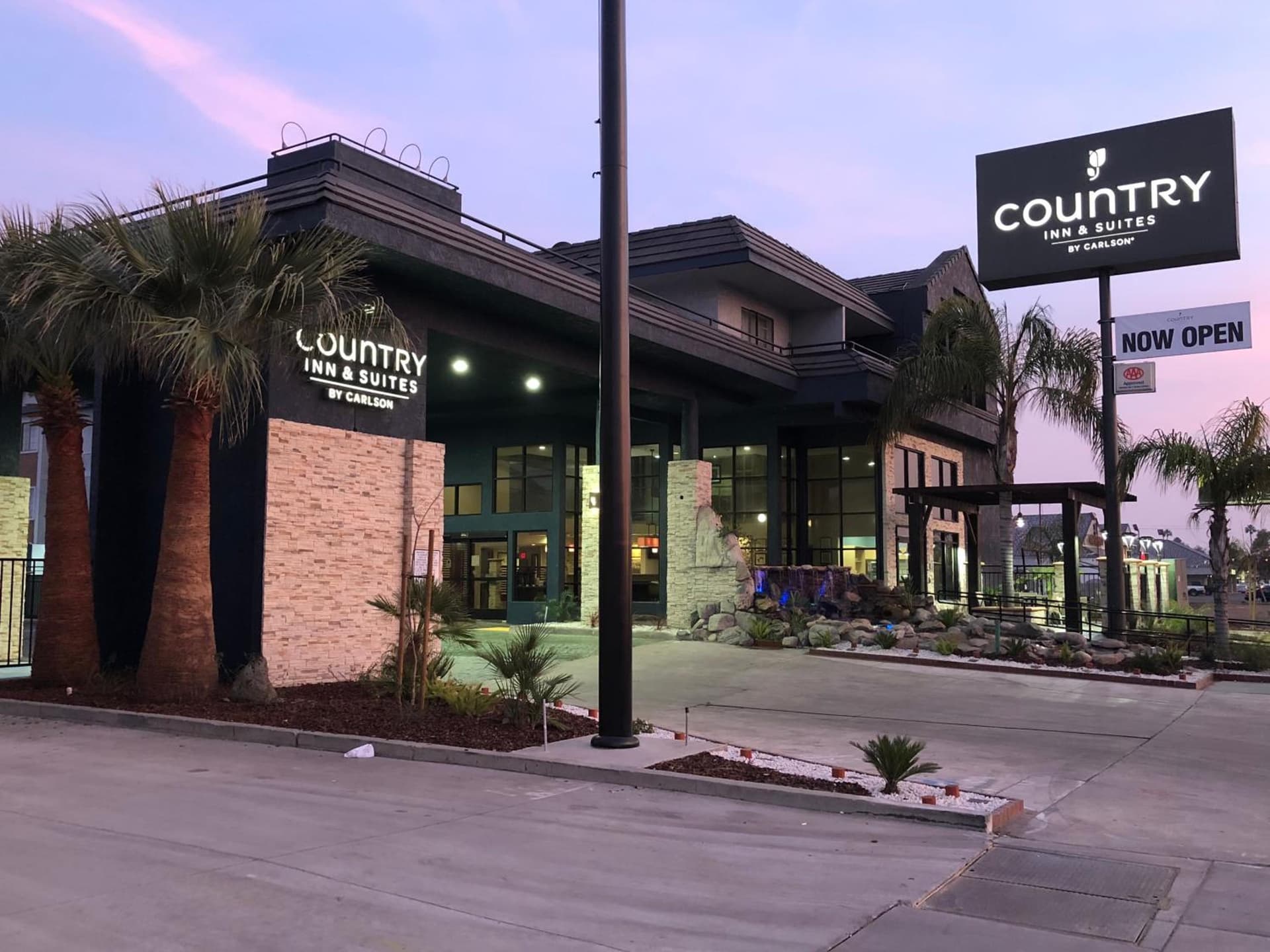 Country Inn & Suites by Radisson, Bakersfield, CA interior in Bakersfield, CA — gallery photo 2