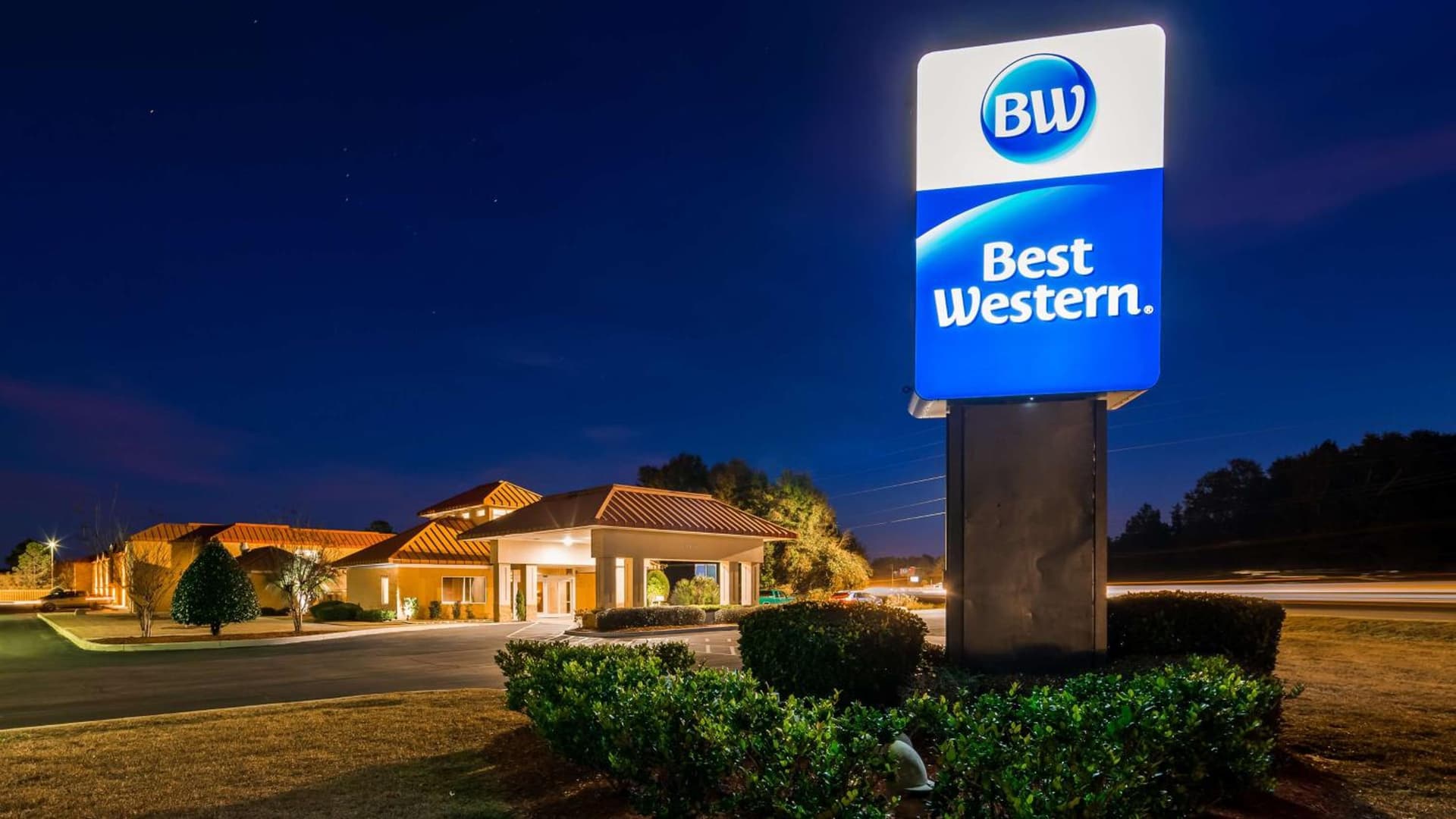 Best Western Milton Inn featured exterior or lobby in Milton, FL — similar hotel