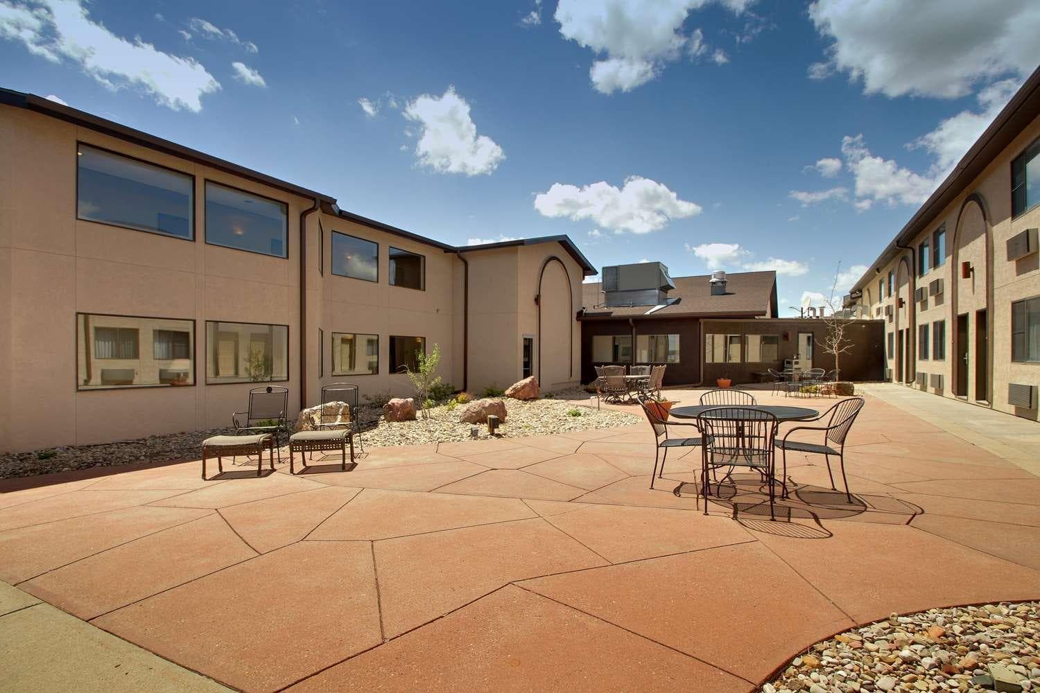 Best Western West Hills Inn property views in Chadron, NE — gallery photo 3