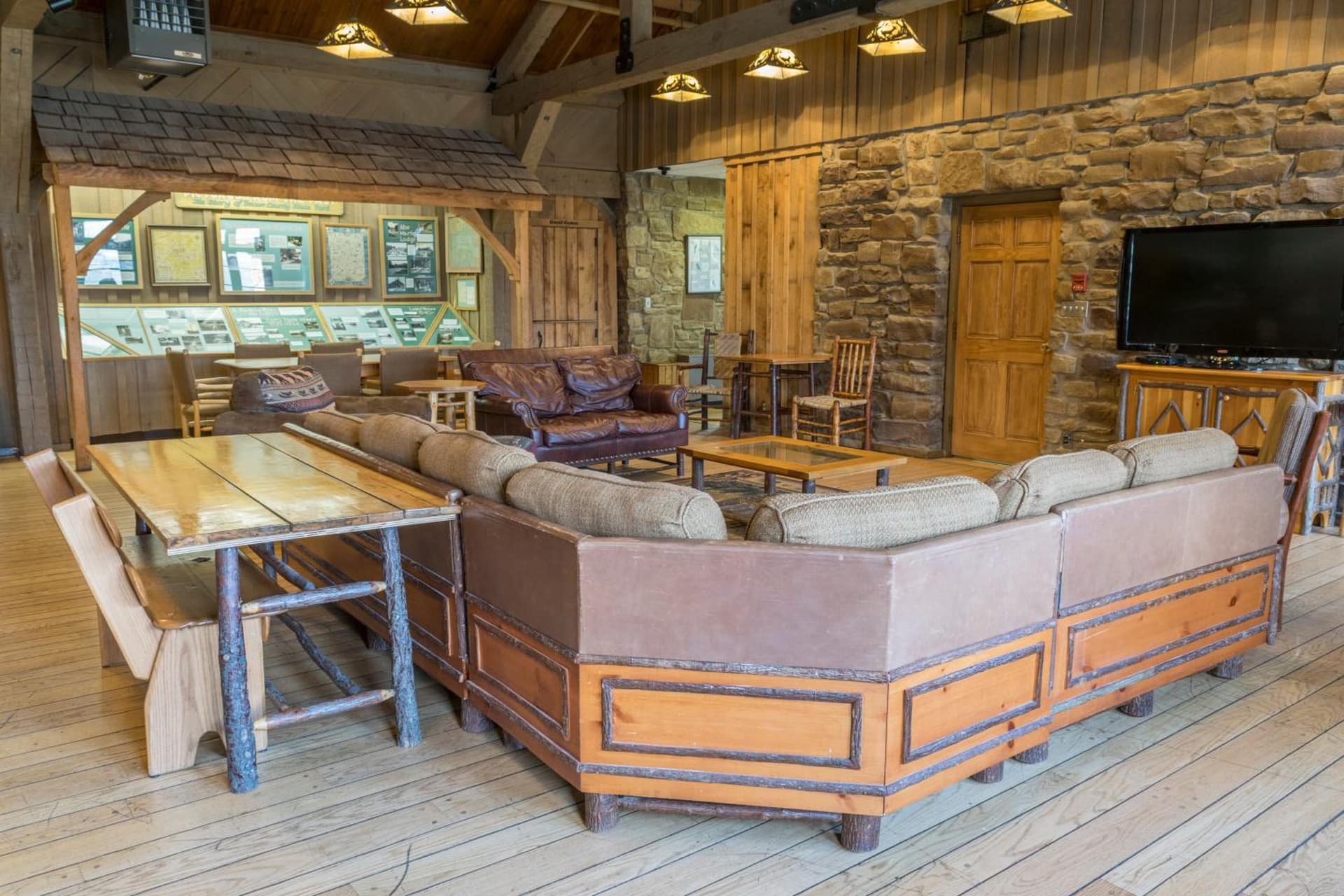Abe Martin Lodge & Cabins gallery photo in Nashville, IN — image 8