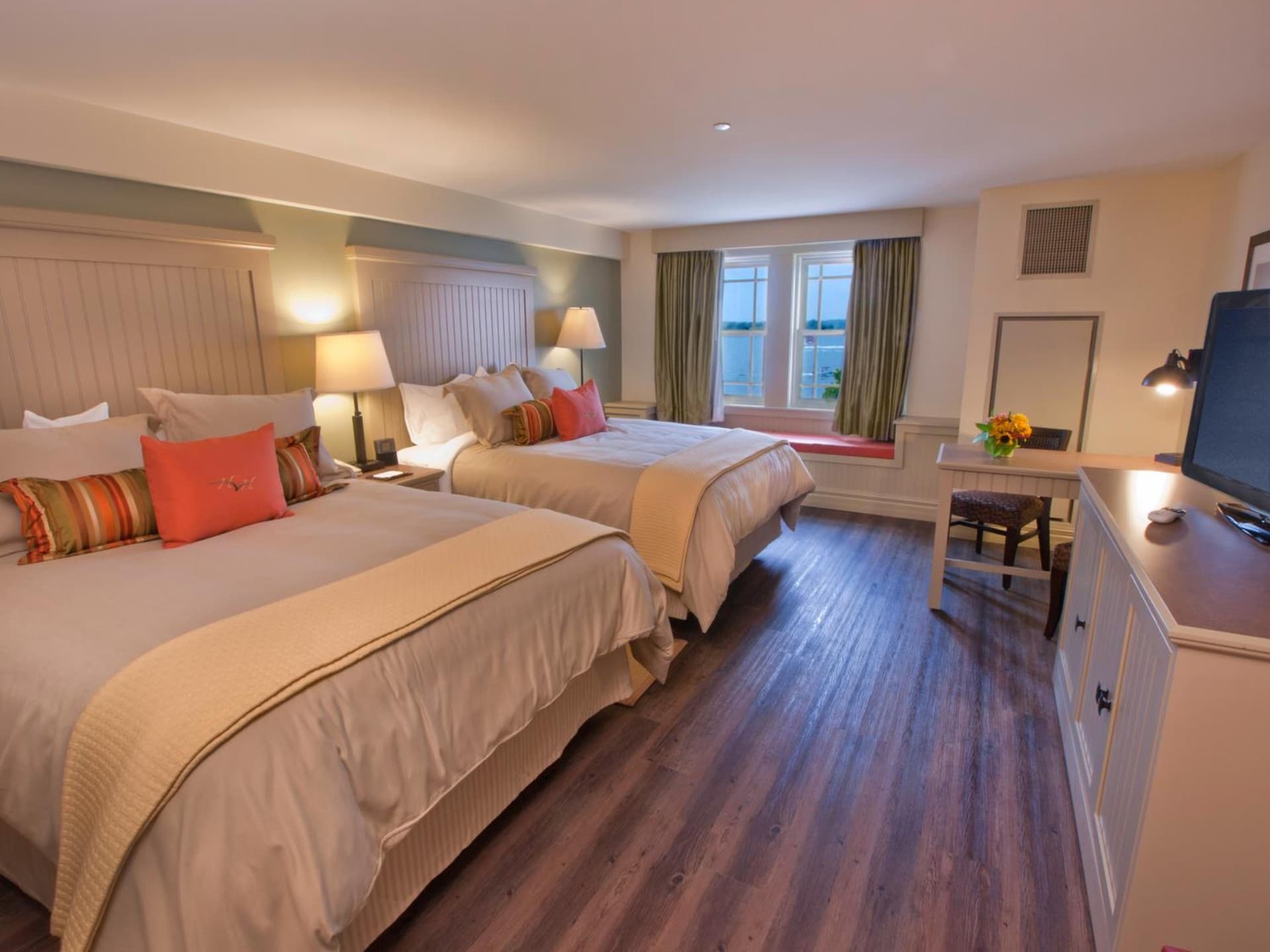 1000 Islands Harbor Hotel interior in Clayton, NY — gallery photo 2