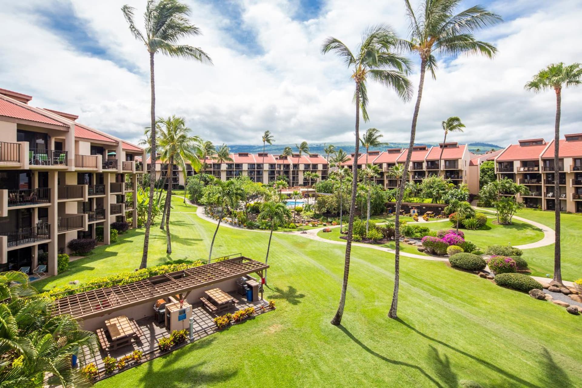 Castle Kama'ole Sands featured exterior or lobby in Wailea, HI — similar hotel