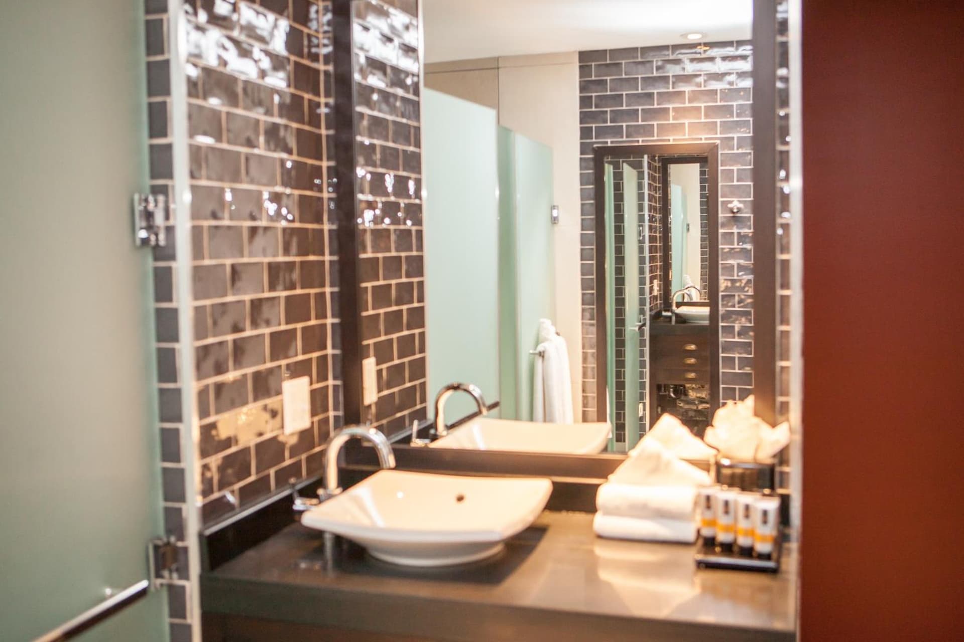 Ravel Hotel Trademark Collection by Wyndham gallery photo in Queens, NY — image 13