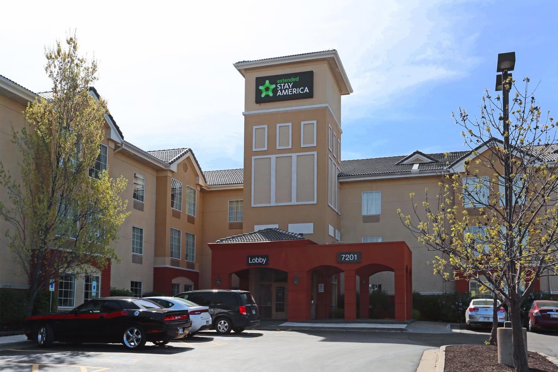 Extended Stay America Suites - Kansas City - Overland Park - Metcalf Ave featured exterior or lobby in Overland Park, KS — similar hotel