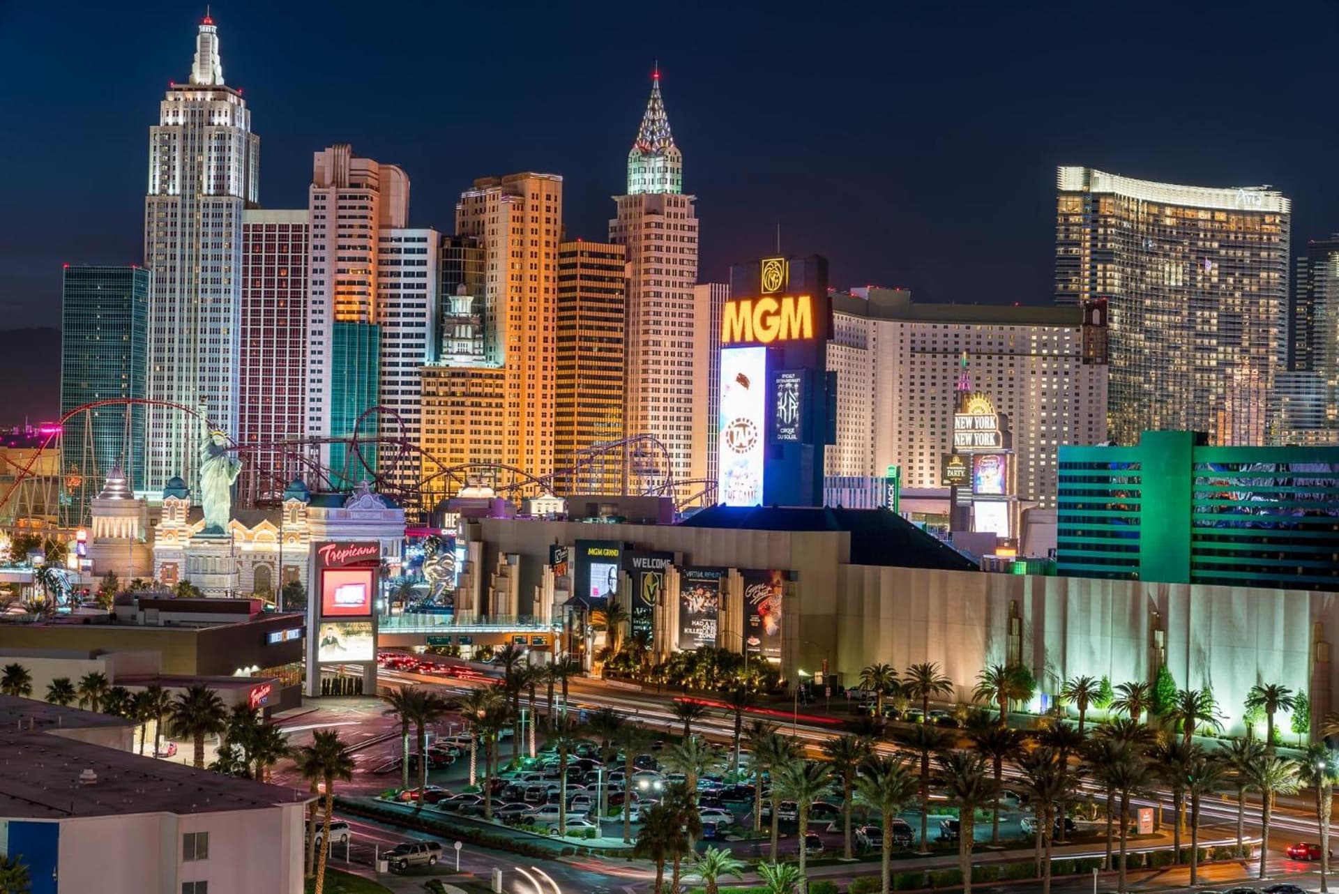 OYO Hotel and Casino Las Vegas featured exterior or lobby in Las Vegas, NV — similar hotel