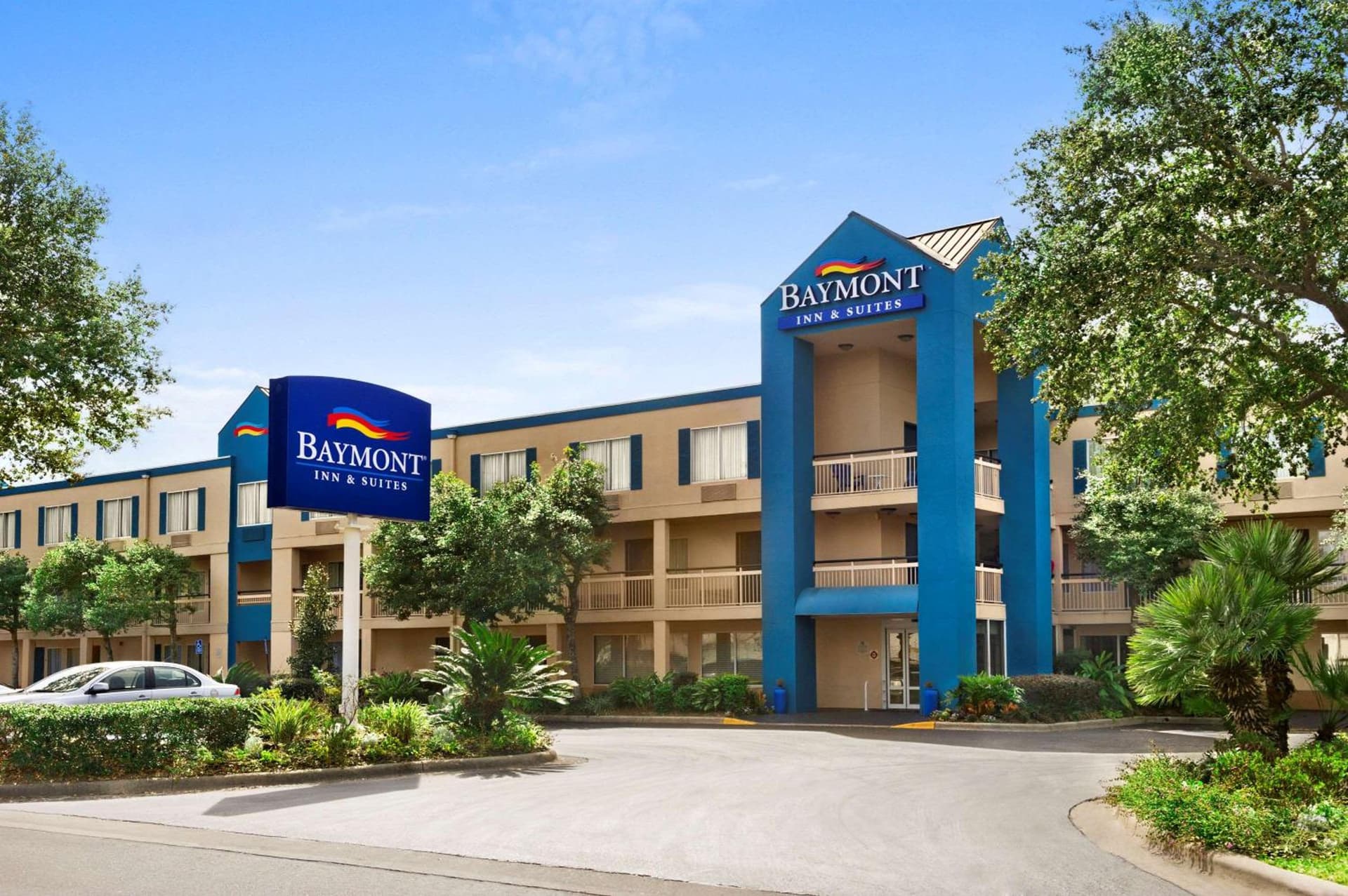 Baymont By Wyndham Gainesville I-75 featured exterior or lobby in Gainesville, FL — similar hotel
