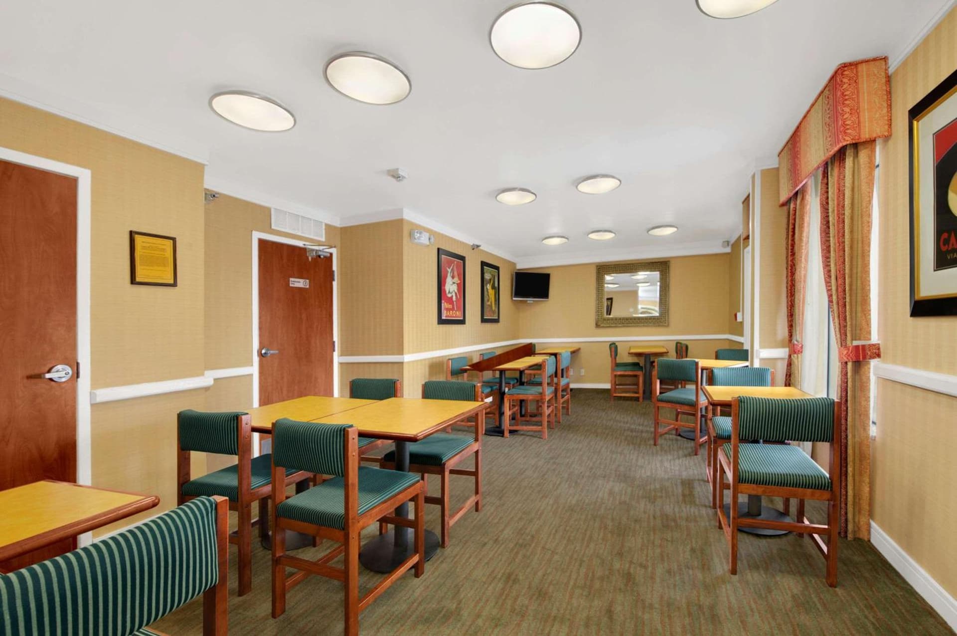 Baymont By Wyndham Gainesville I-75 gallery photo in Gainesville, FL — image 43