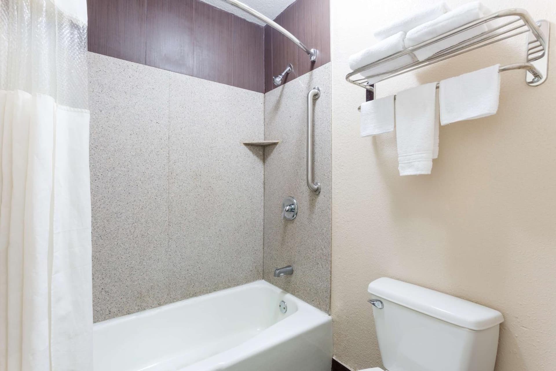 Baymont by Wyndham Port Arthur - Groves Area gallery photo in Port Arthur, TX — image 37