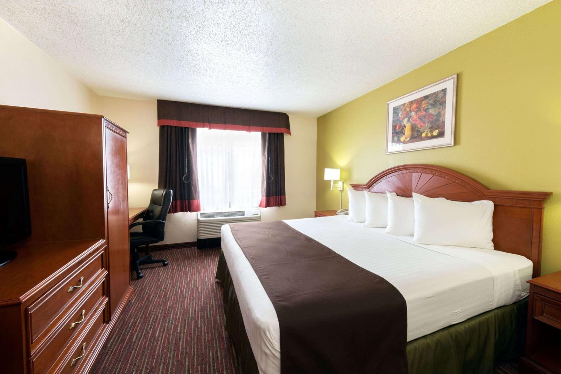 Baymont by Wyndham Louisville East gallery photo in Louisville, KY — image 11