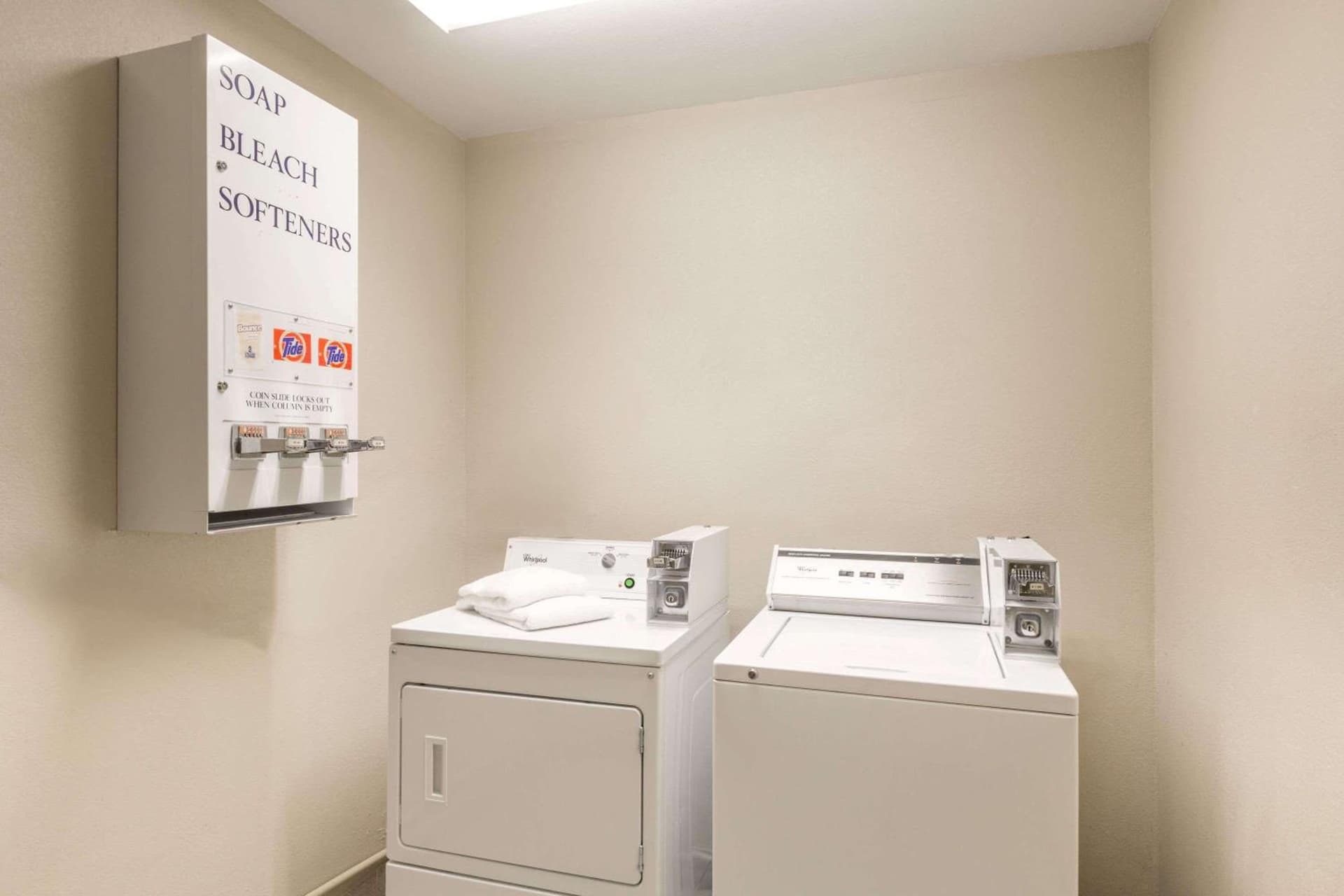 Baymont by Wyndham Galveston gallery photo in Galveston, TX — image 19