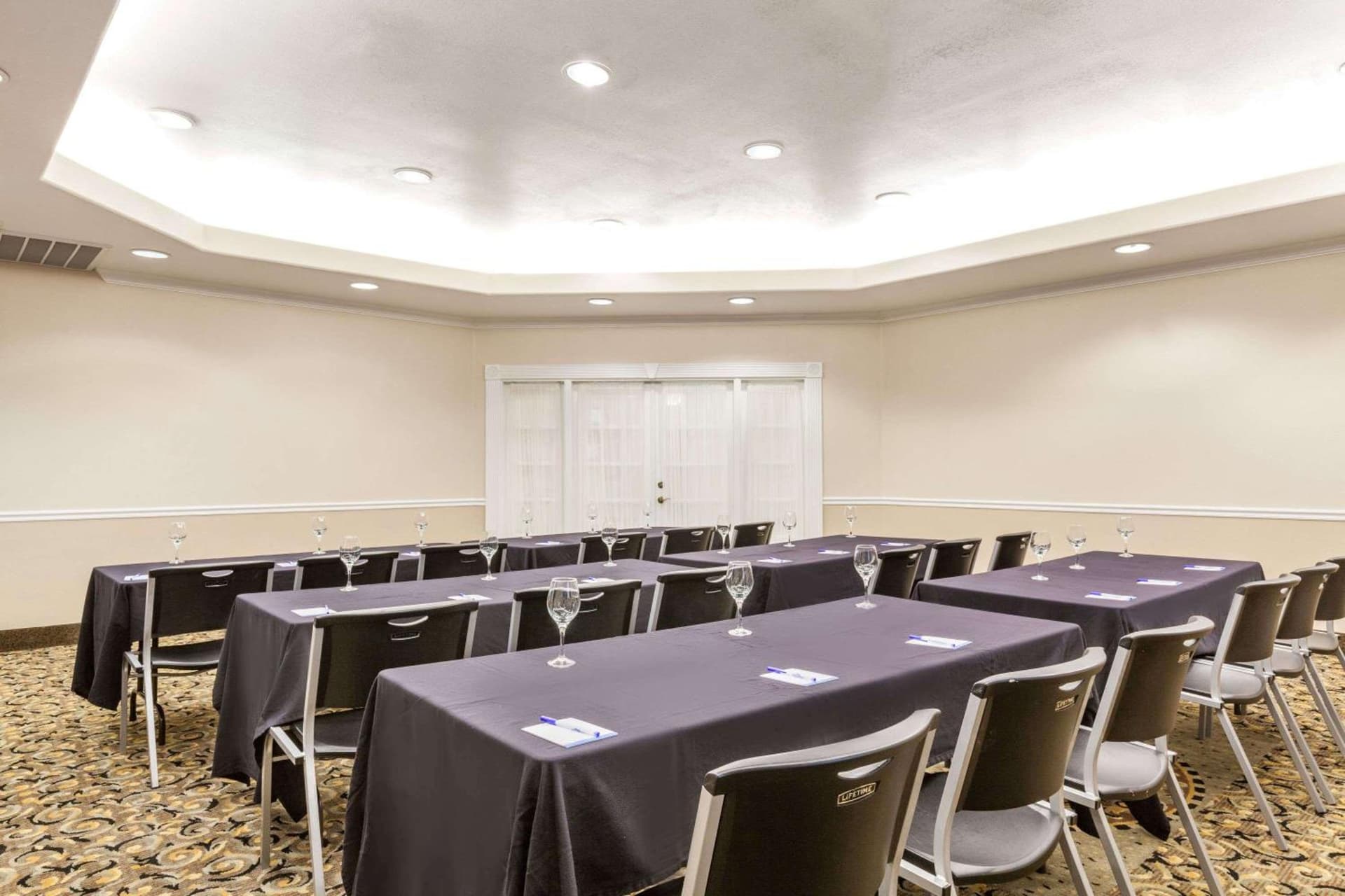 Baymont by Wyndham Galveston gallery photo in Galveston, TX — image 32