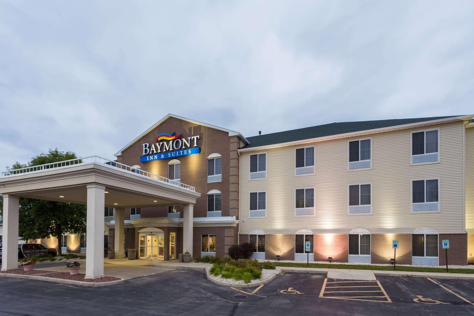 Baymont by Wyndham Waterford/Burlington WI featured exterior or lobby in Waterford, WI — similar hotel
