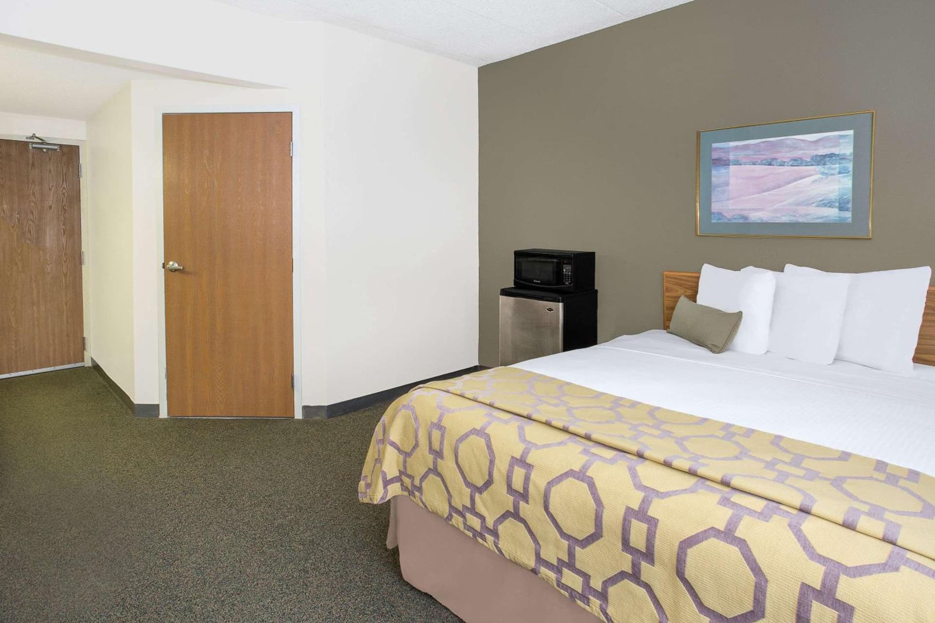 Baymont by Wyndham Janesville gallery photo in Janesville, WI — image 10