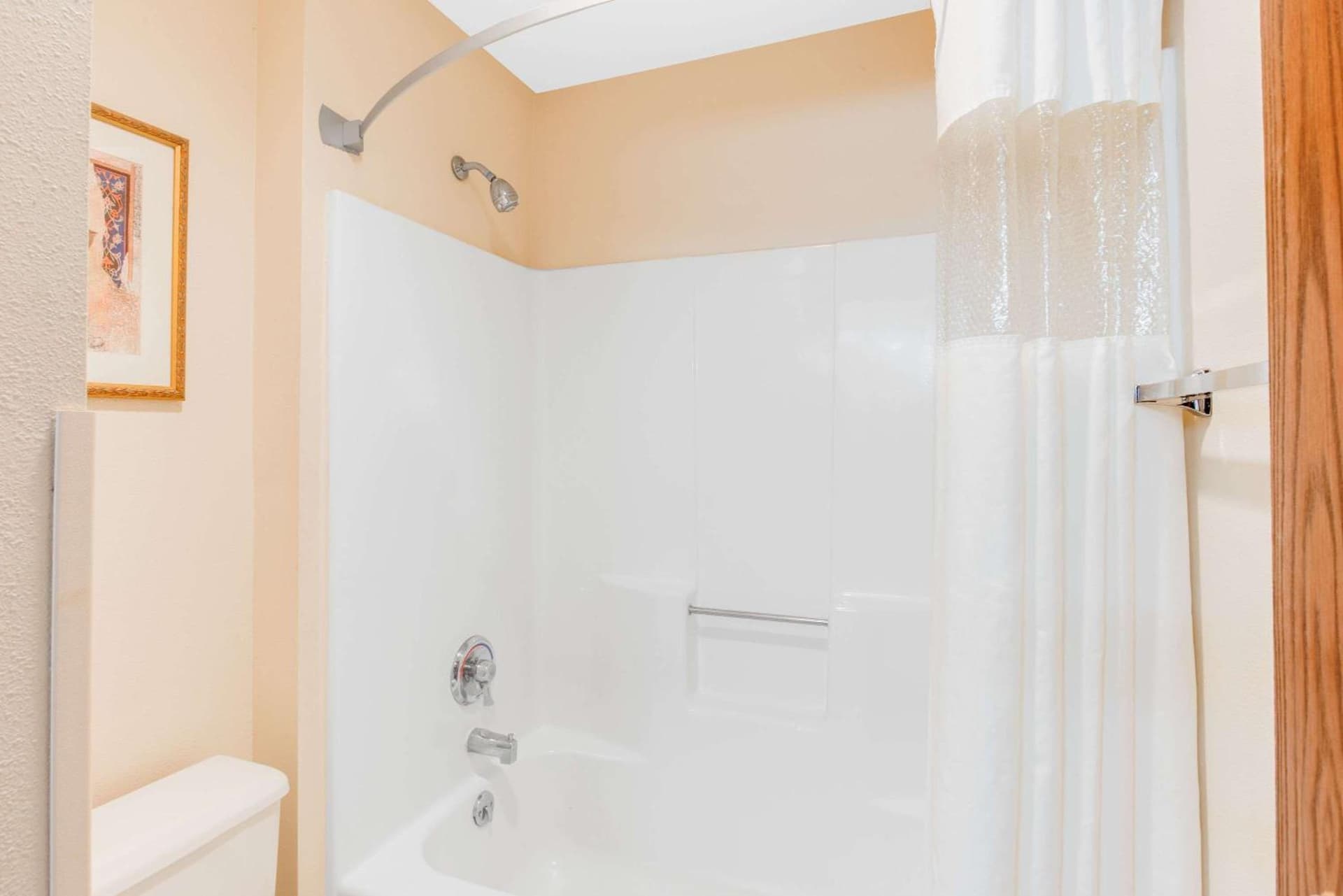 Kalamazoo Hotel gallery photo in Kalamazoo, MI — image 16