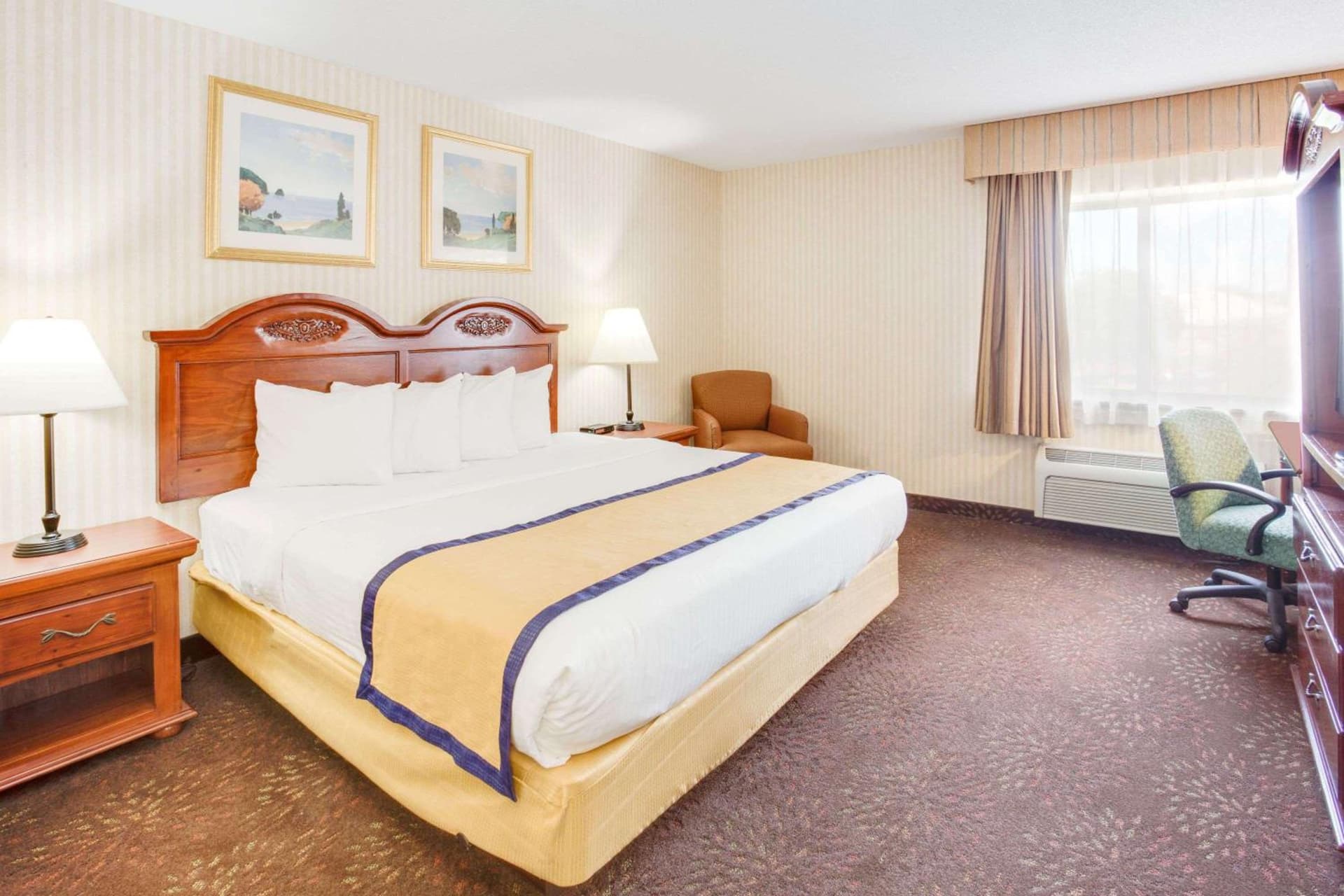 Kalamazoo Hotel gallery photo in Kalamazoo, MI — image 14