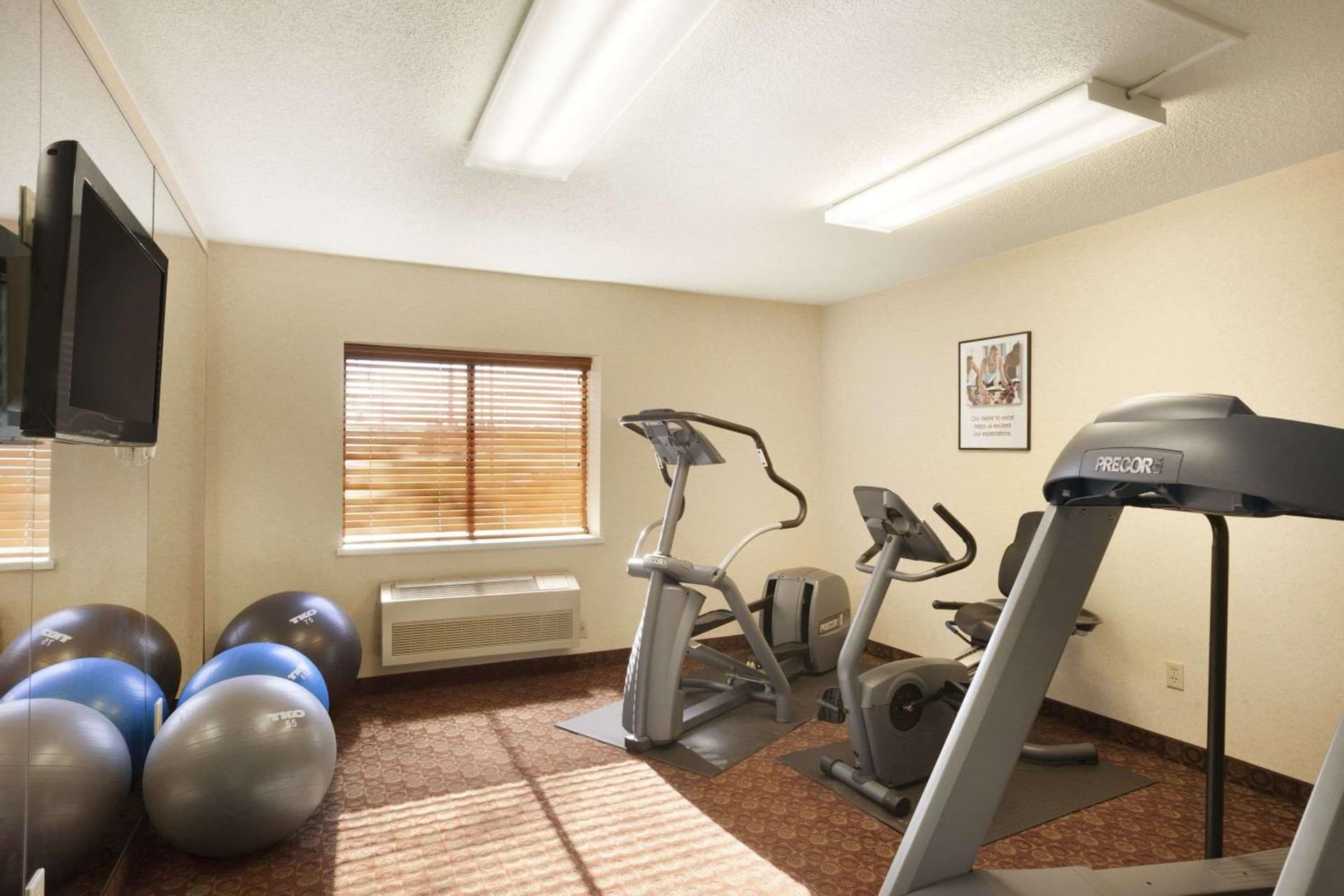 Baymont by Wyndham Sioux Falls property views in Sioux Falls, SD — gallery photo 3